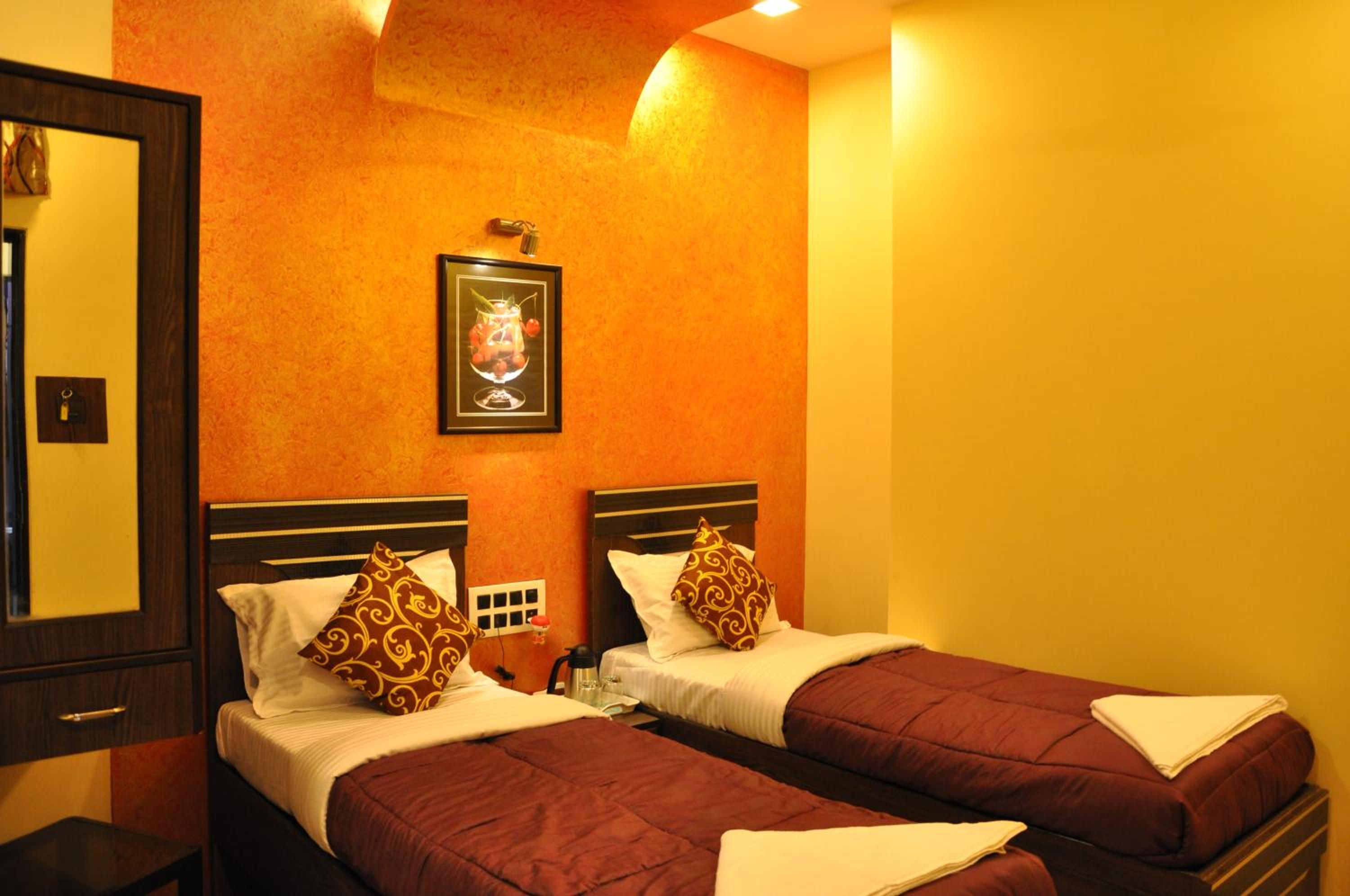 Deluxe Double or Twin Room - Photo 1