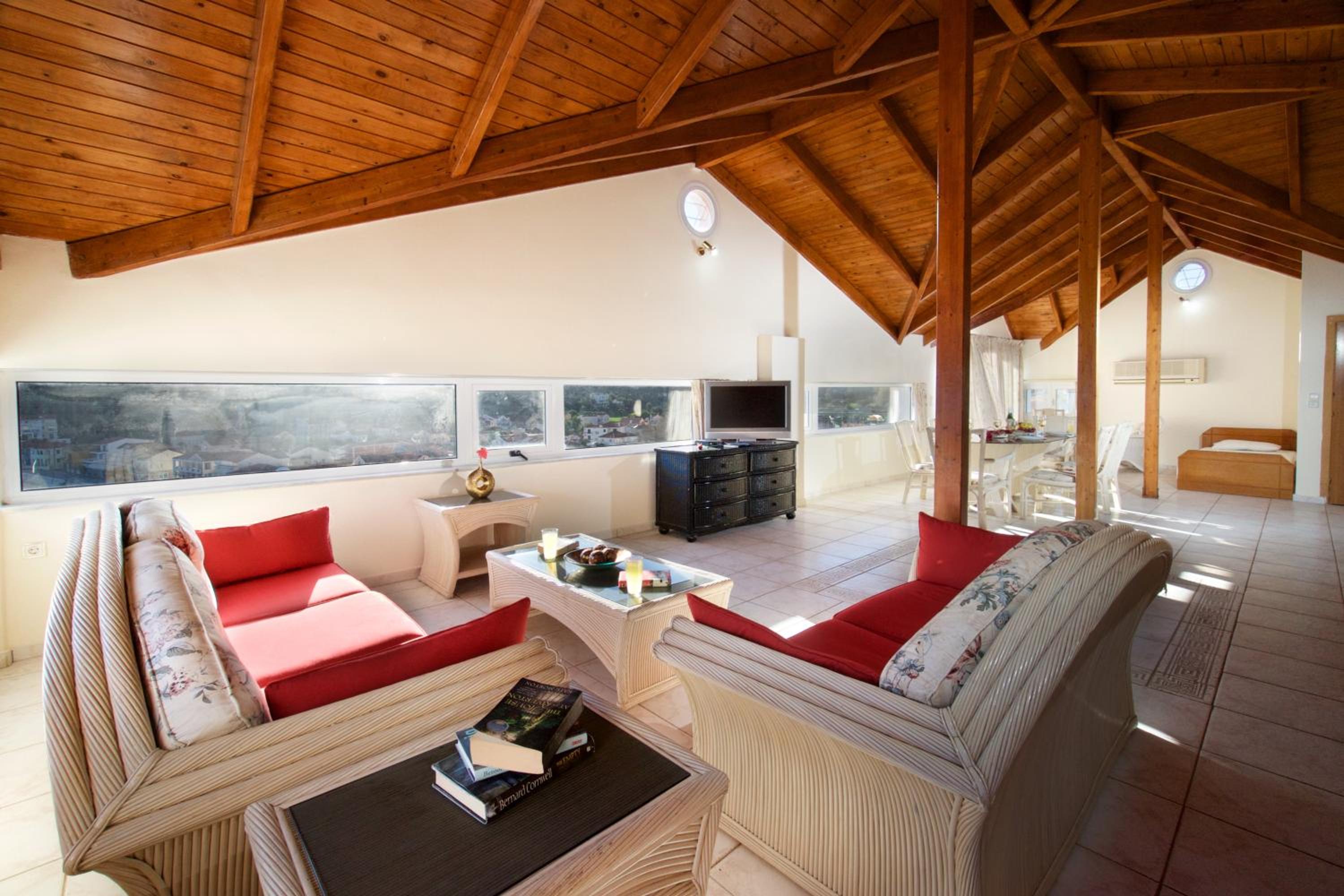 Penthouse Apartment photo 2