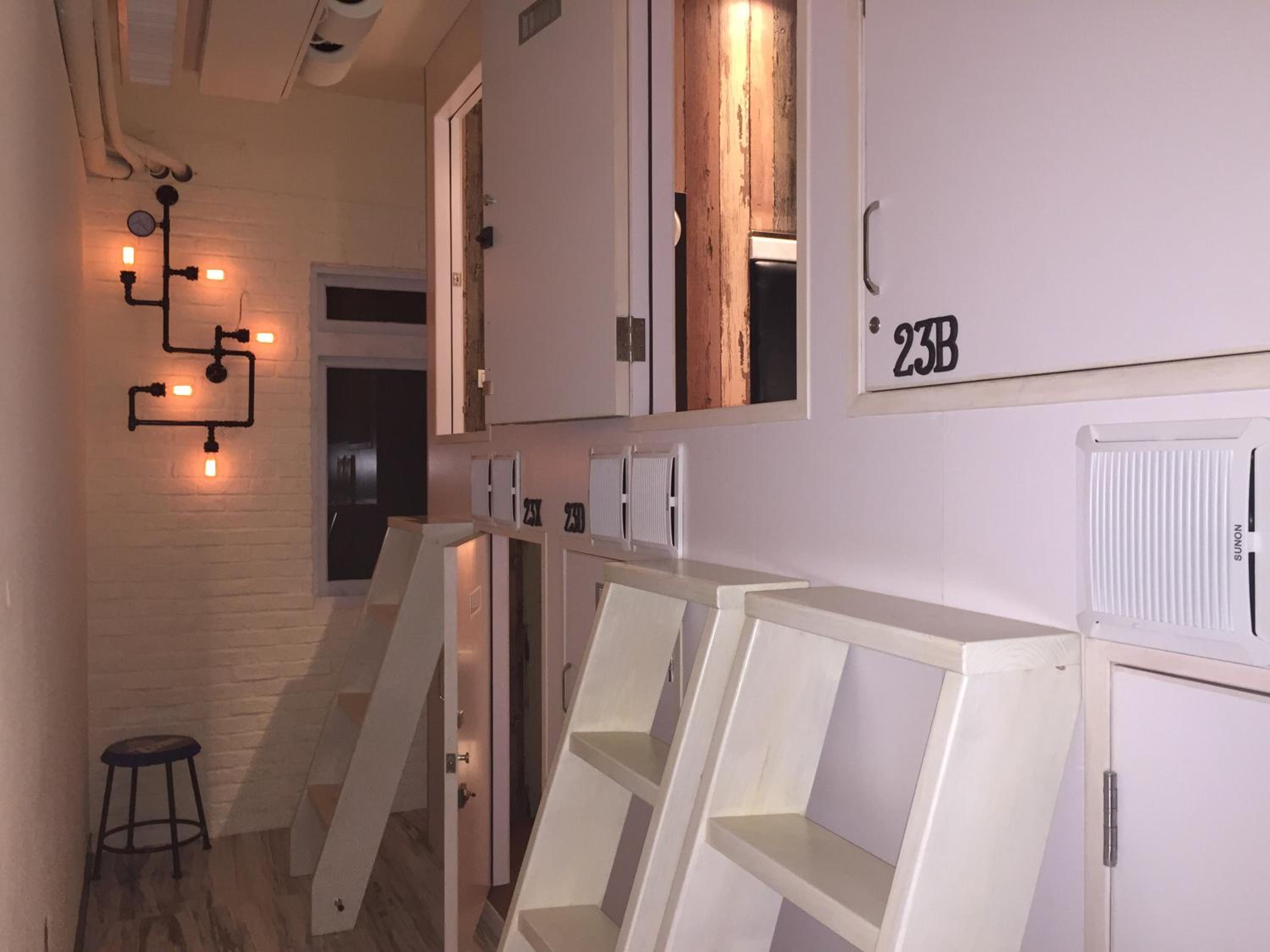 Double Bed in Mixed Dormitory Room with Shared Bathroom  photo 3