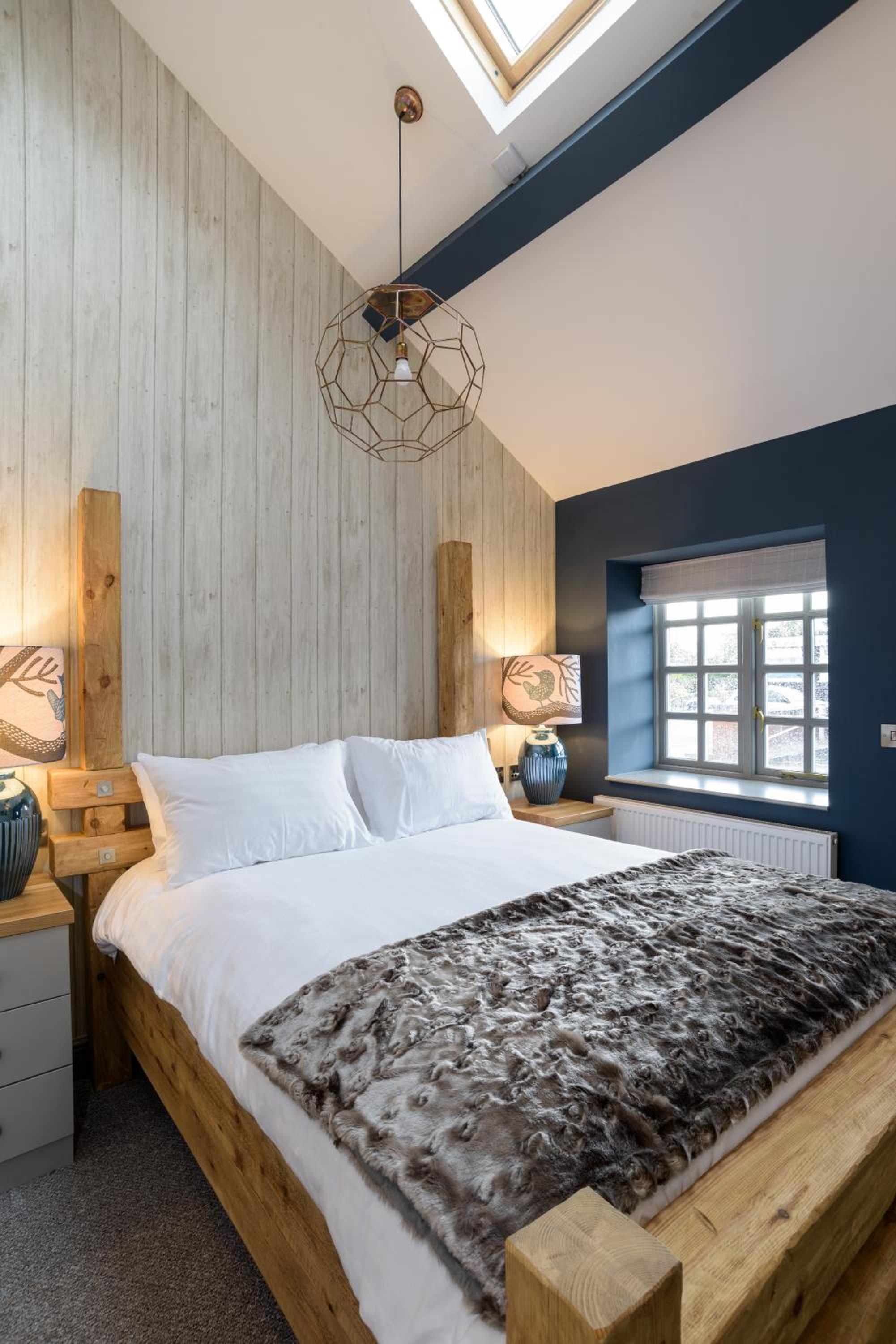 Deluxe King Room photo 1
