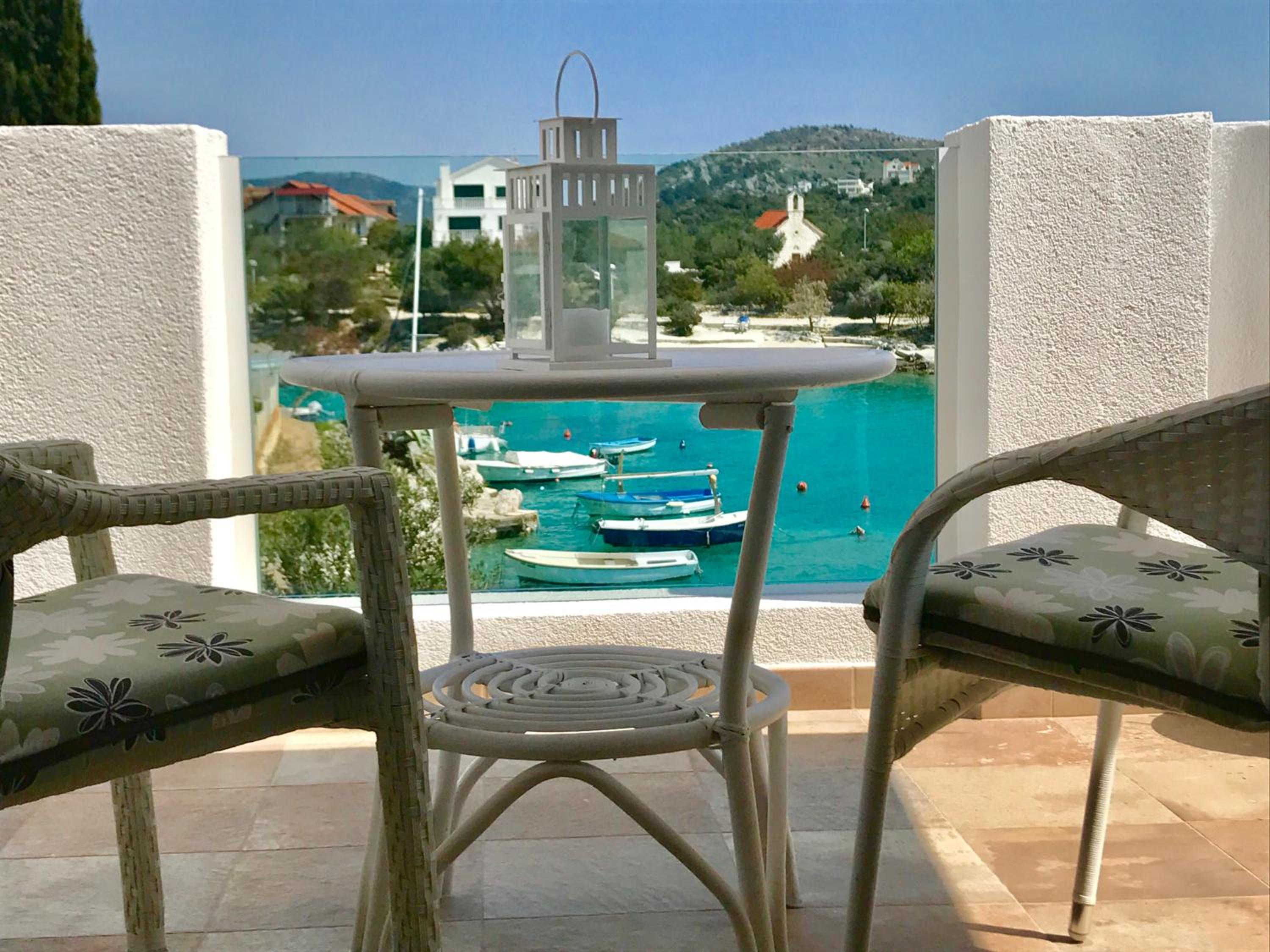 Apartment with Sea View - Photo 1