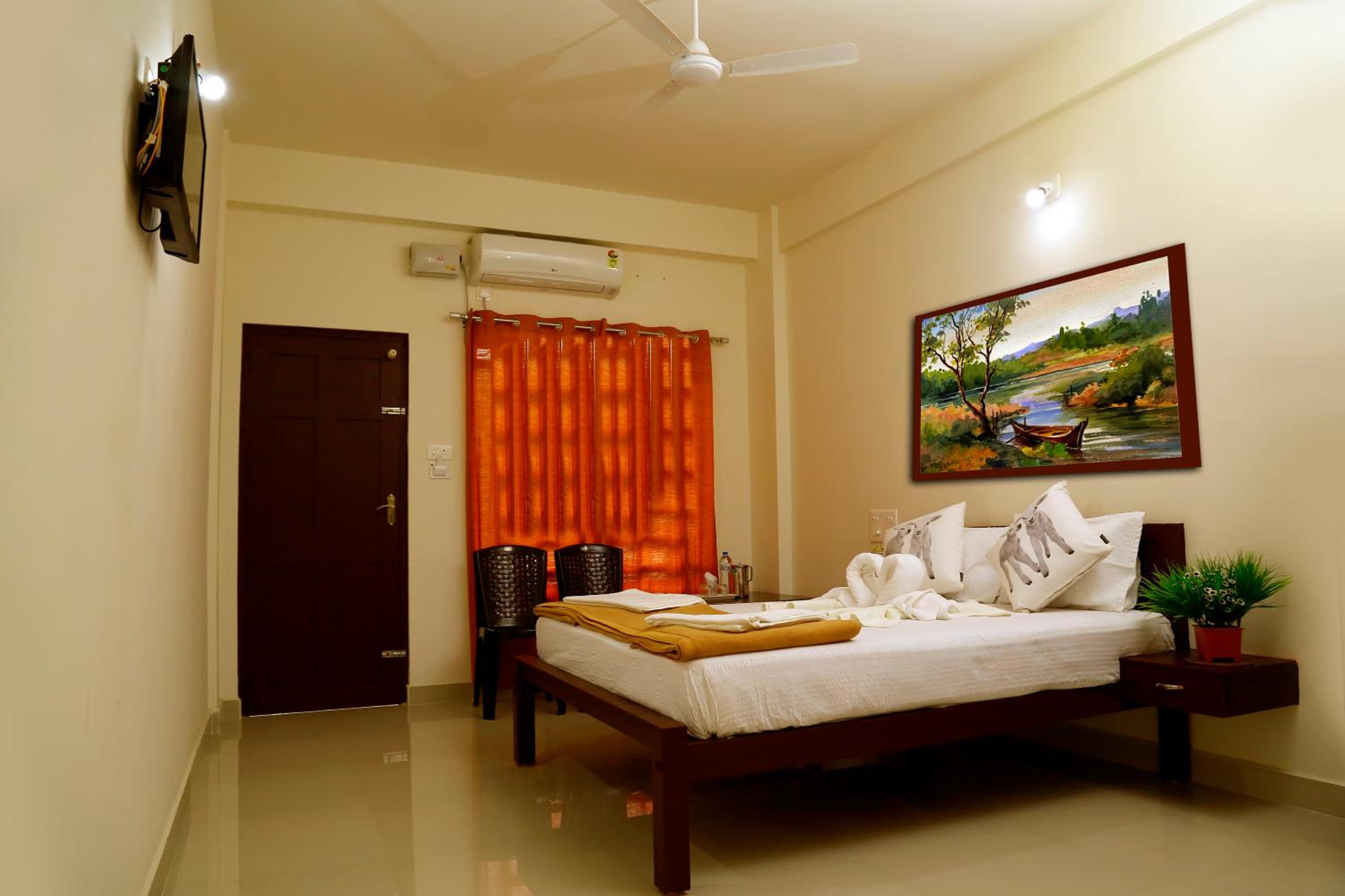 Deluxe King Room photo 2