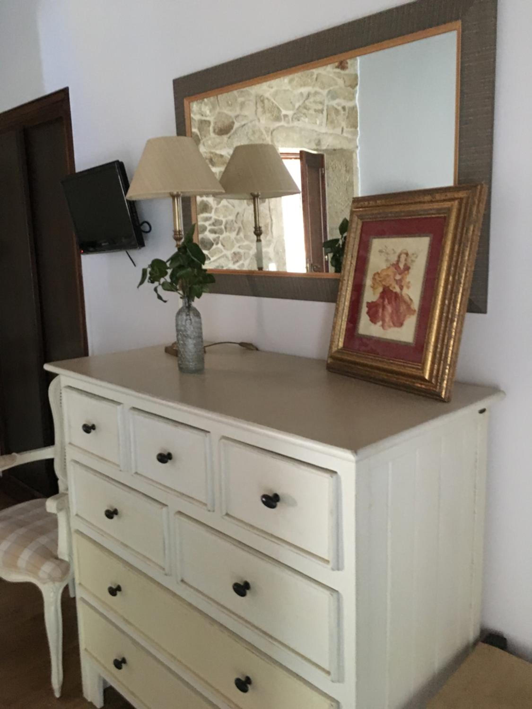 Deluxe Family Suite photo 2