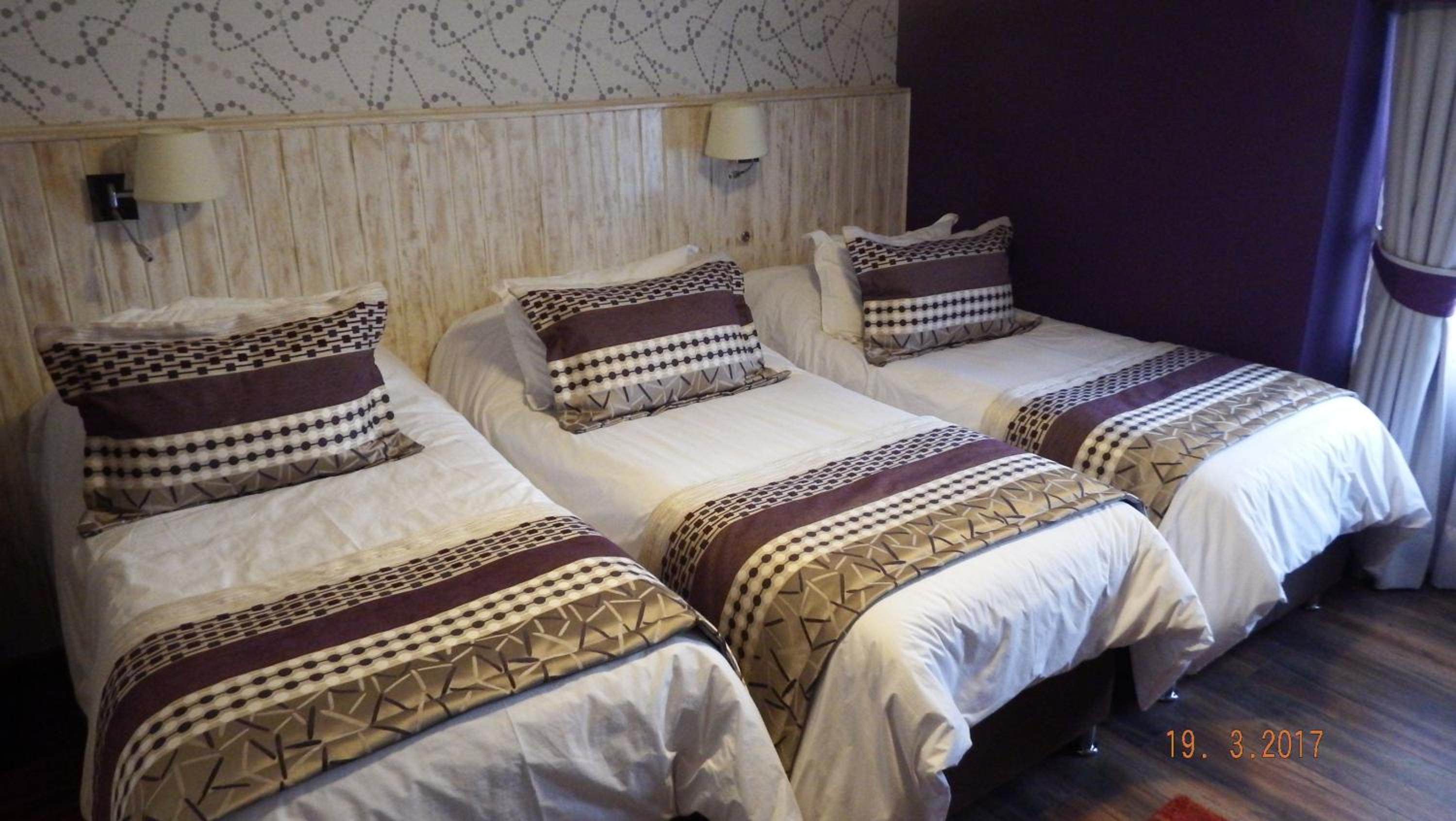 Standard Triple Room photo 2
