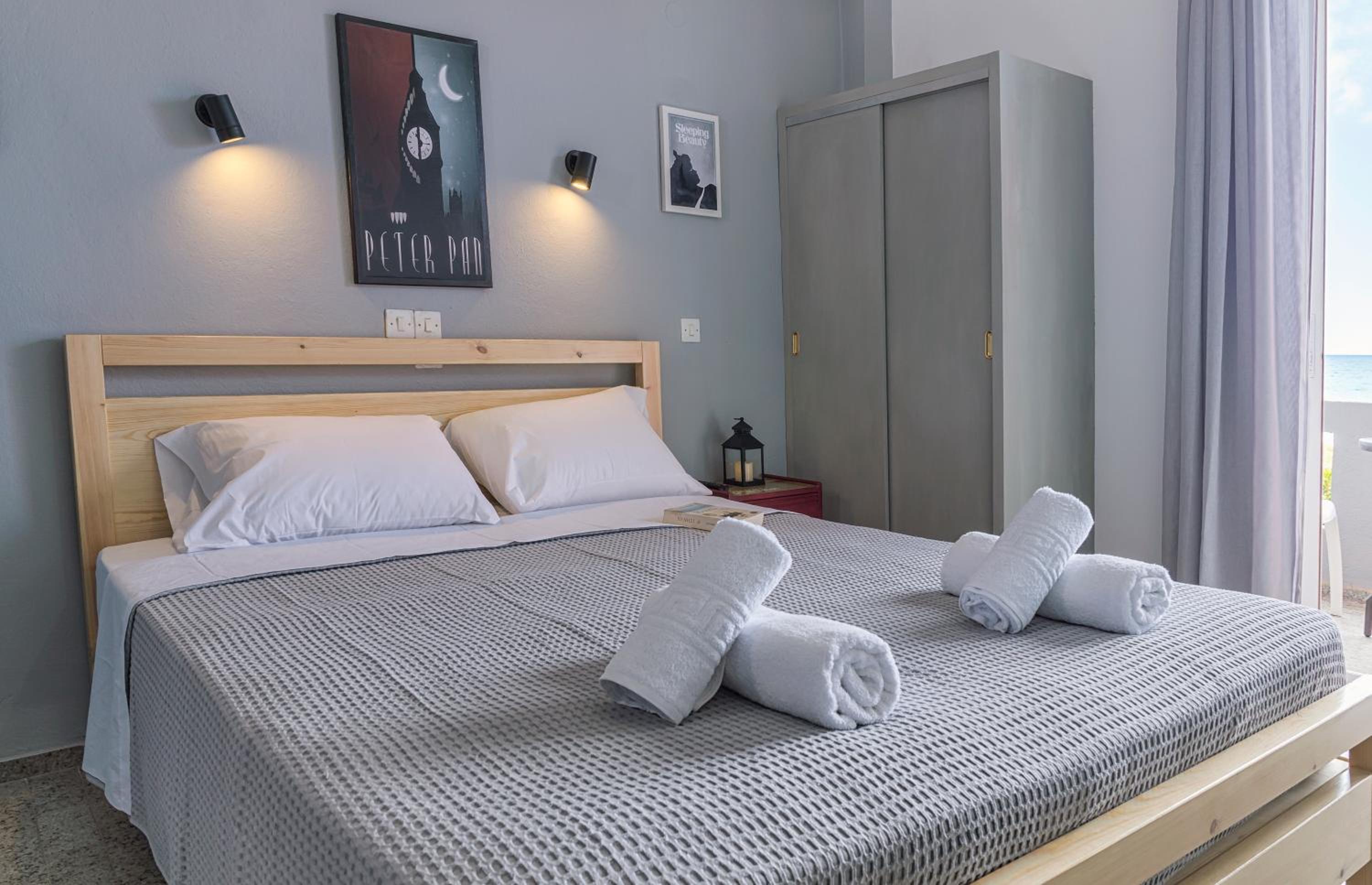 Studio Apartment with Sea View photo 1