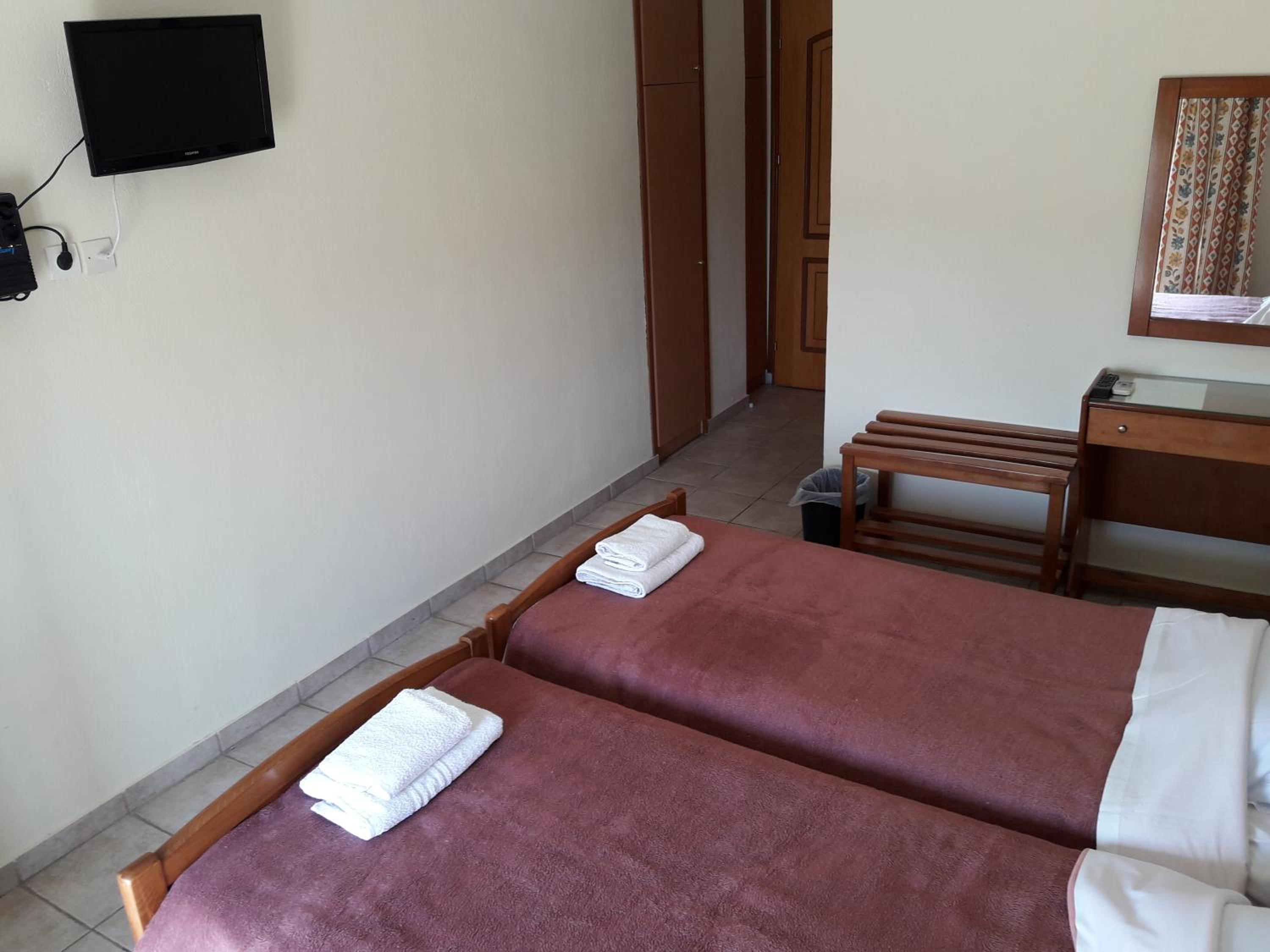 Twin Room with Side Sea View photo 3