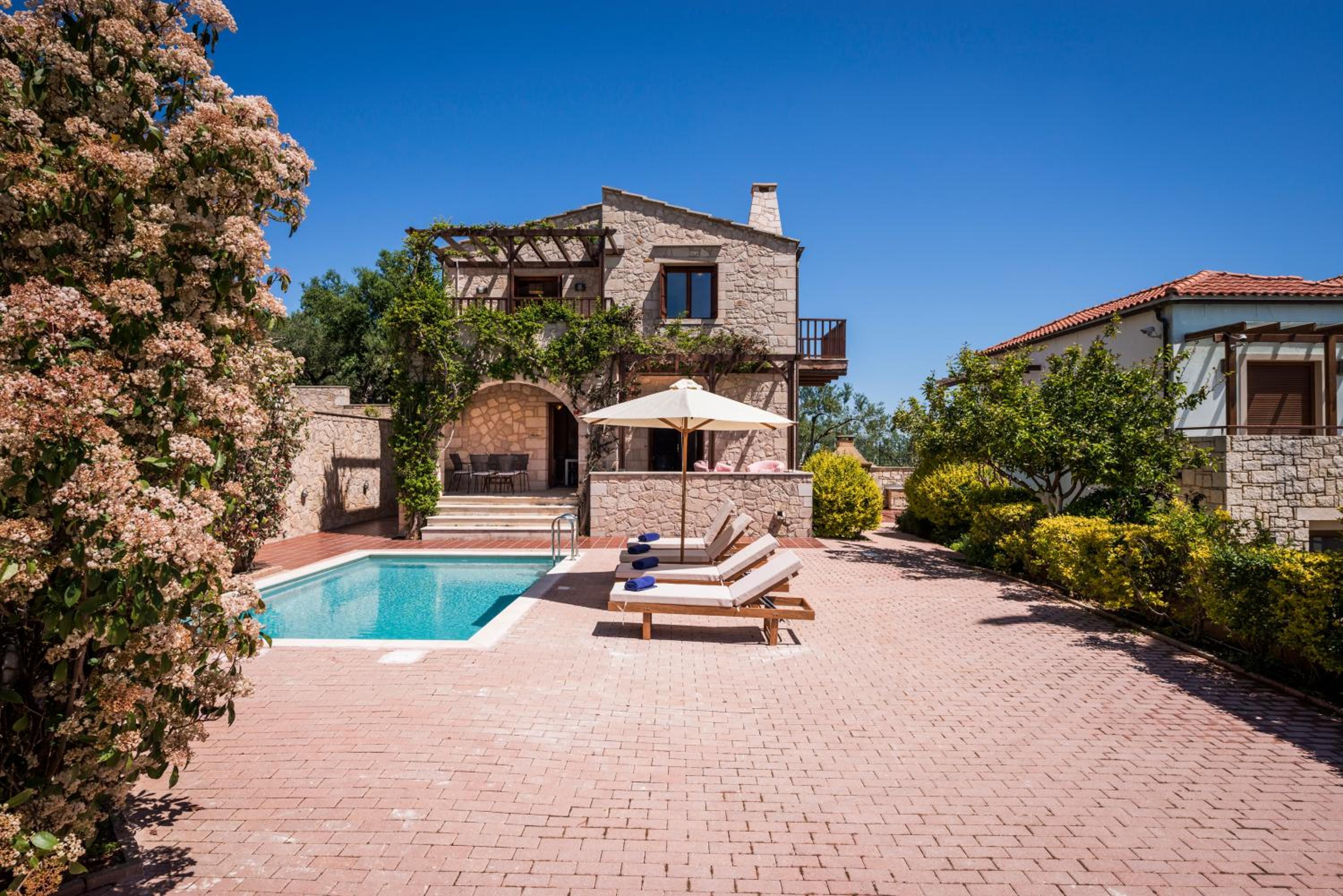 Deluxe Two Bedroom Villa with Private Pool photo 3