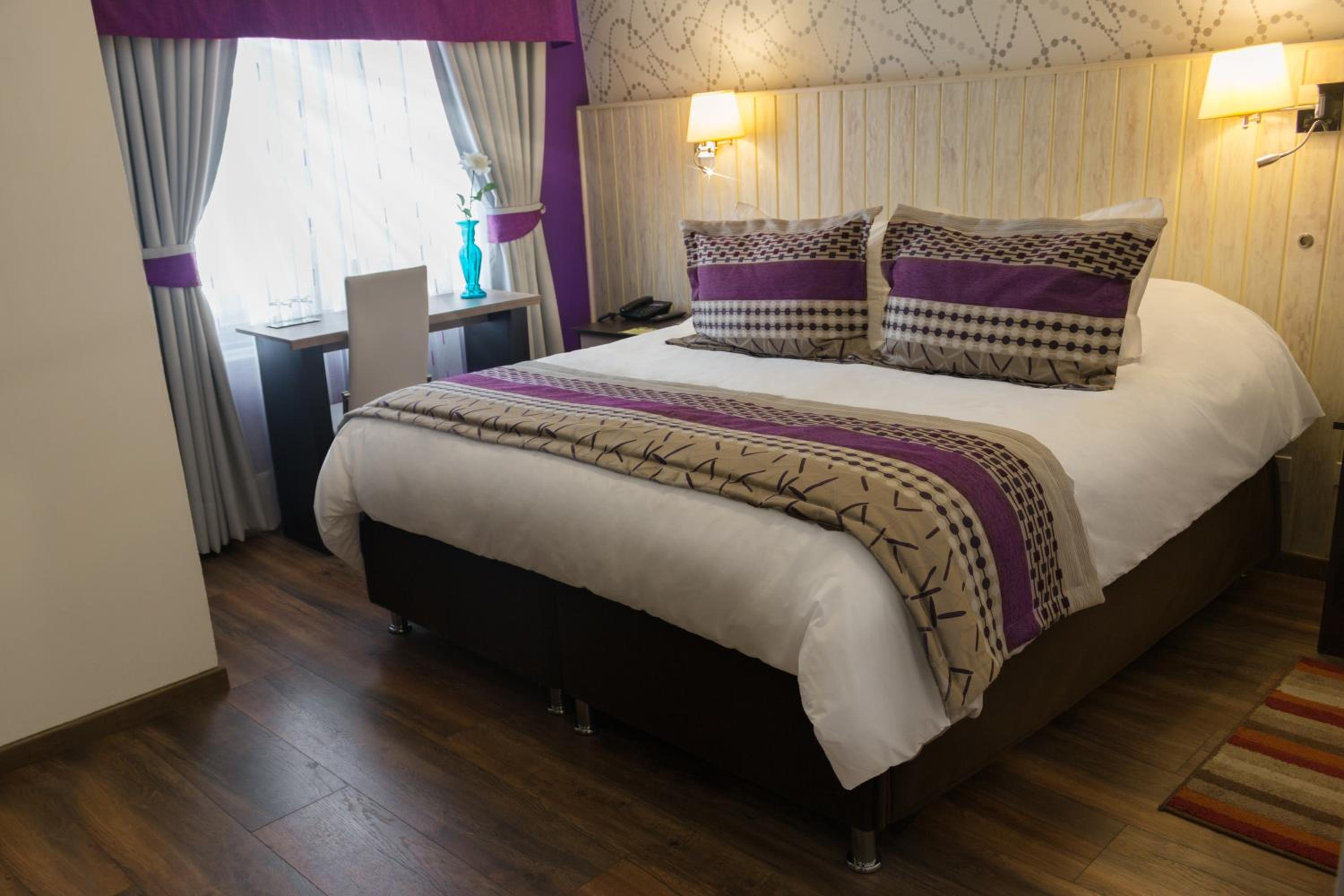 Standard Double or Twin Room photo 1
