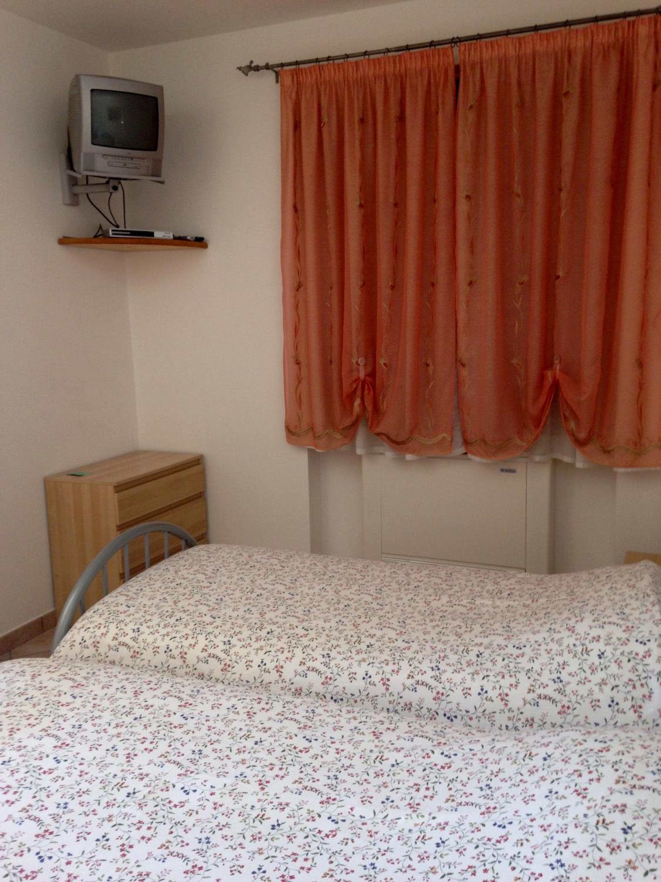 Deluxe Double or Twin Room with Lake View photo 3