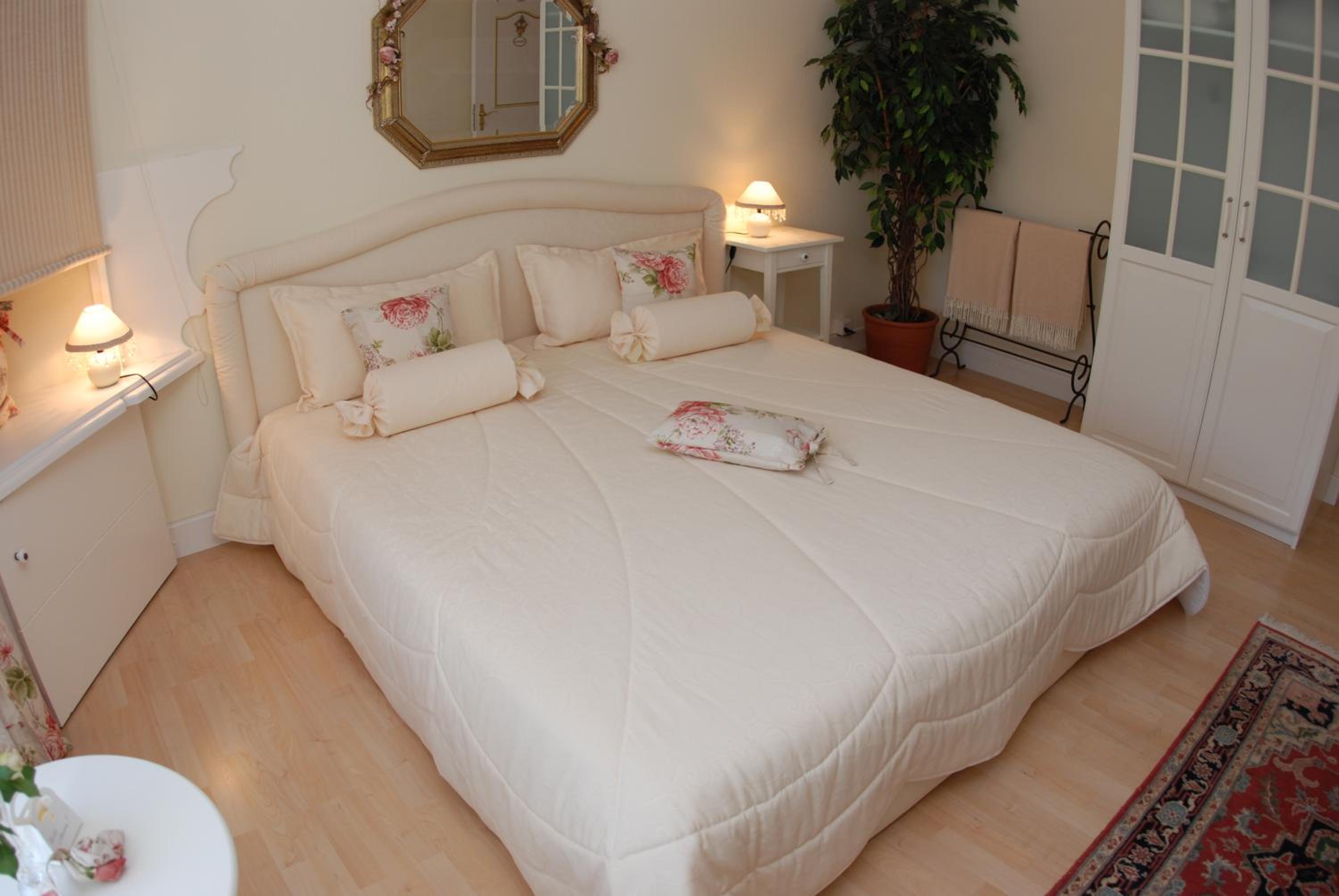 Superior Double Room with Private Bathroom photo 3