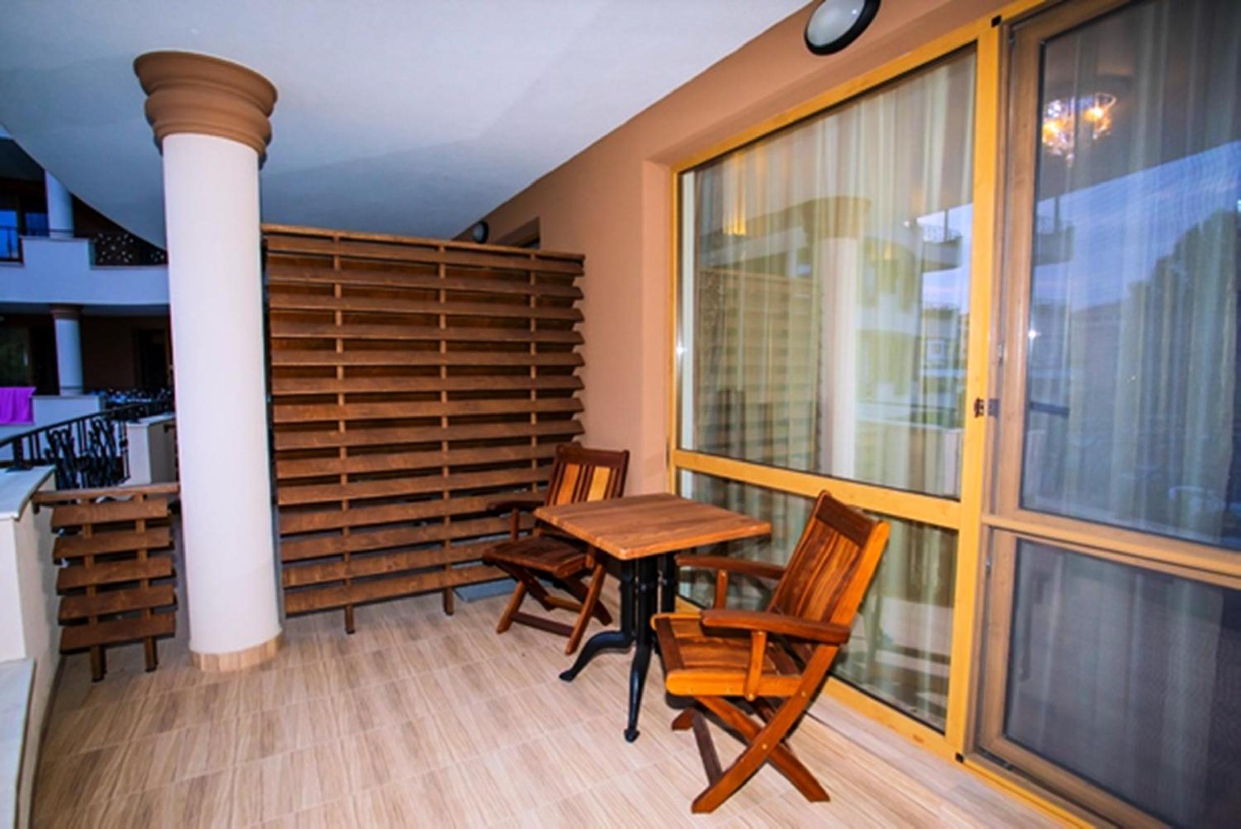 Studio photo 1
