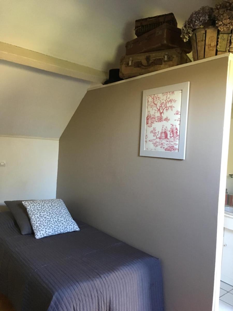 Twin Room - Photo 3