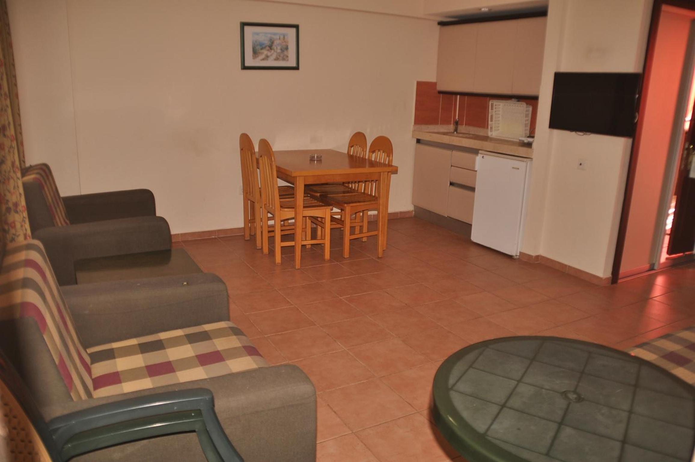 Two-Bedroom Apartment (6 Adults) photo 1