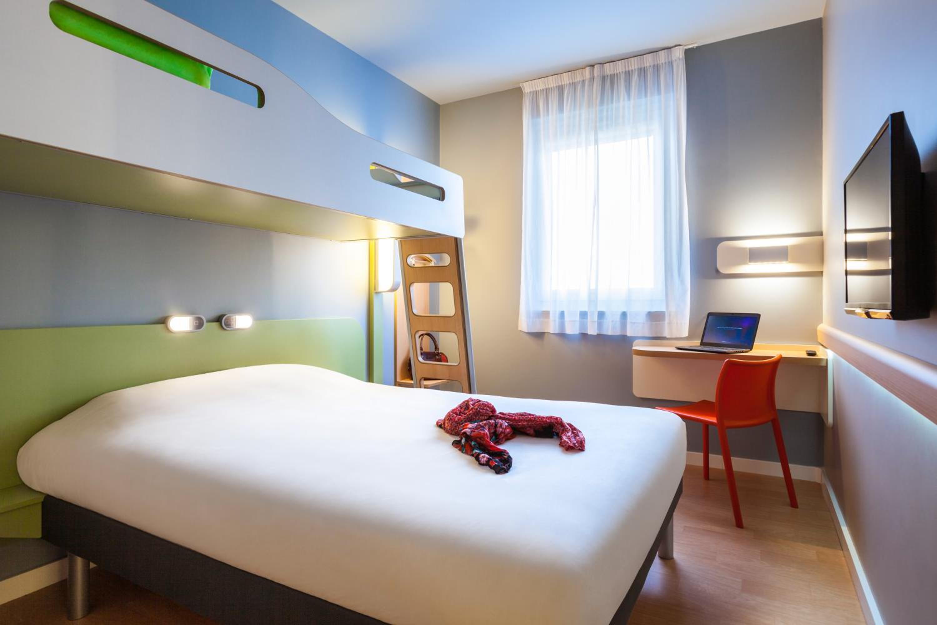 Triple Room with Large Bed and Bunk Bed