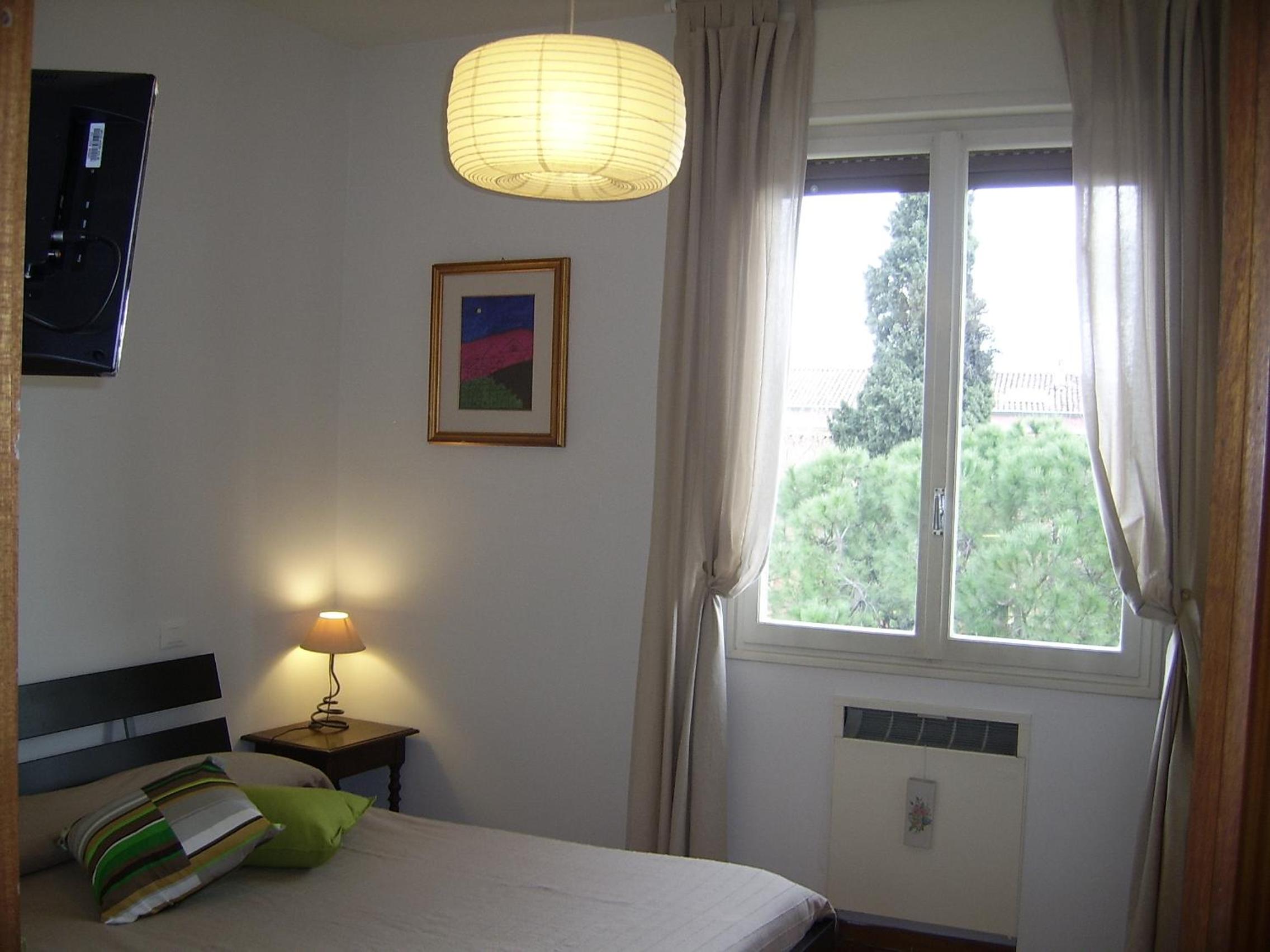 Double Room with Private Bathroom - Photo 6