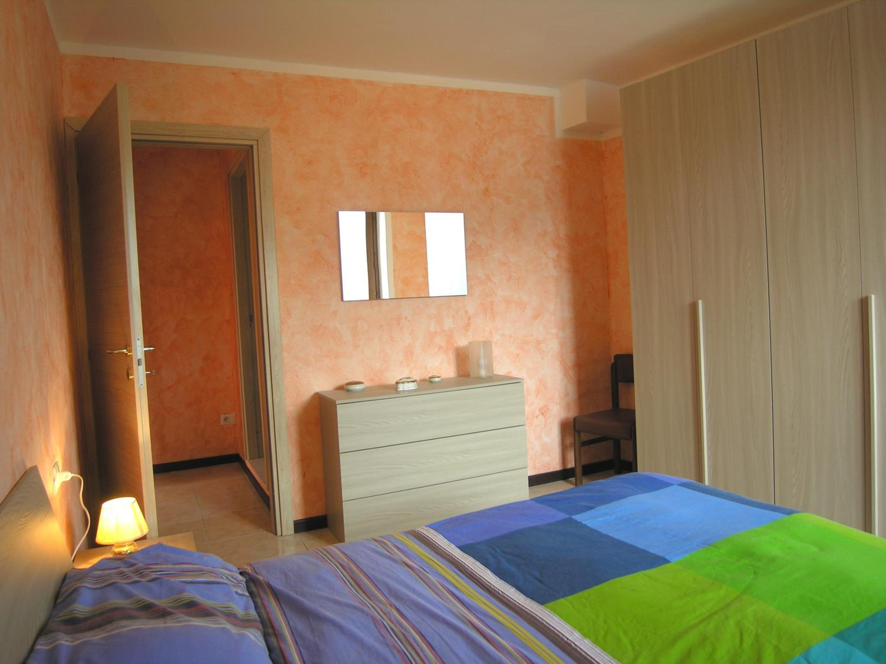 Apartment with Lake View - Photo 2