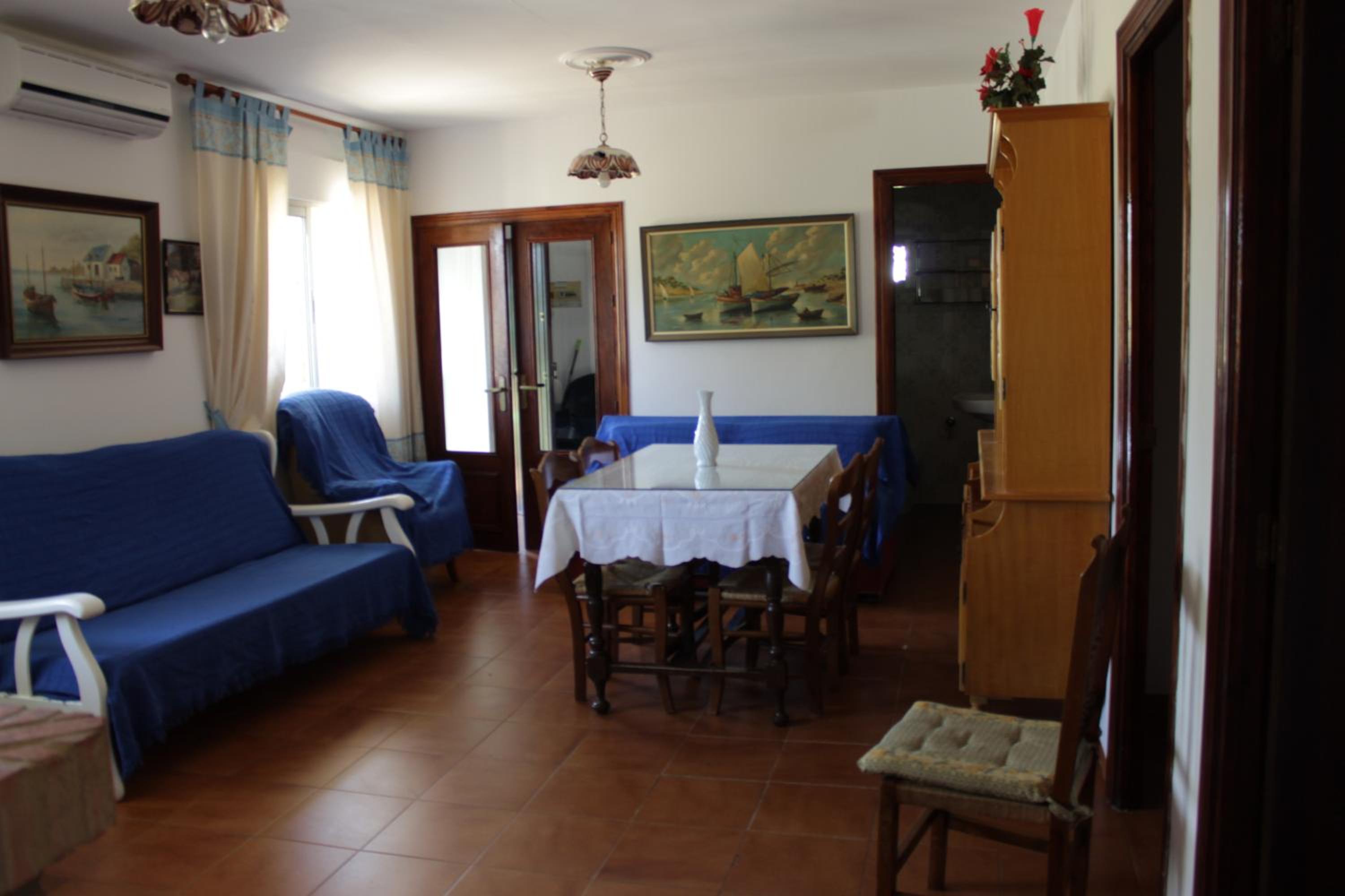 Casa de cuatro habitaciones