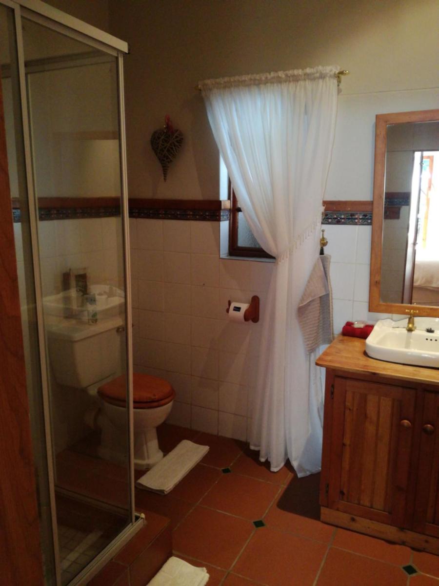 Standard Twin Room with Garden View photo 2