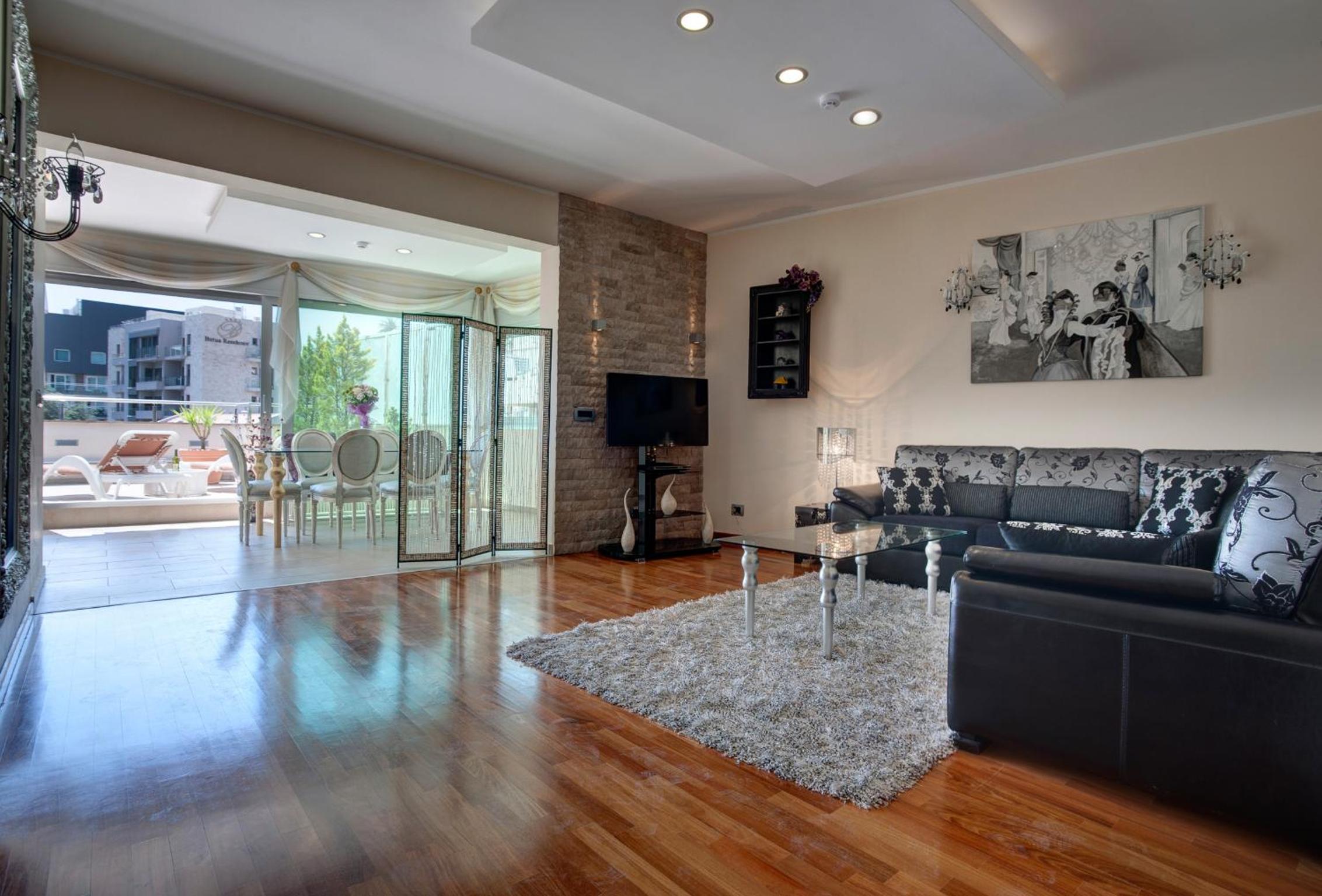 Apartment with Sea View photo 2