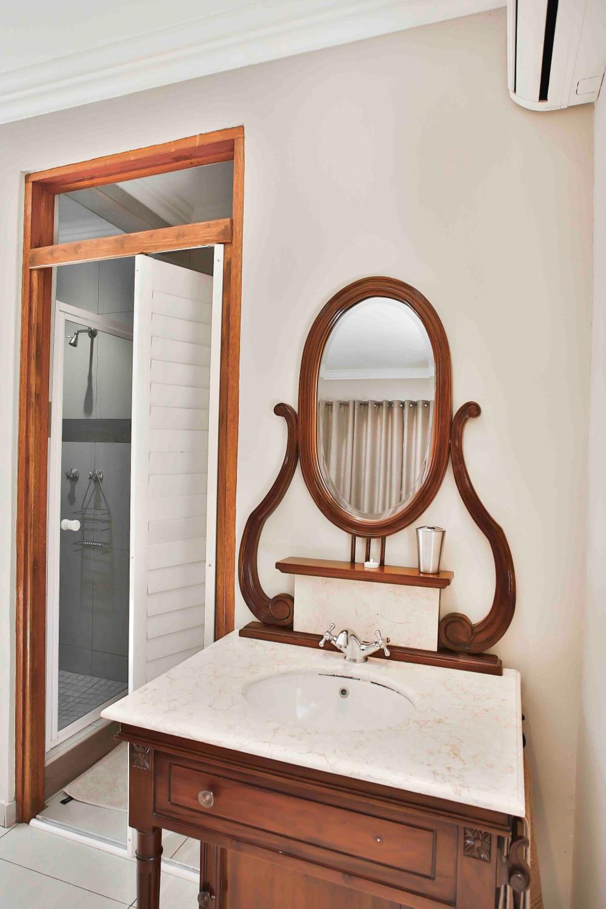 One-Bedroom Suite photo 3