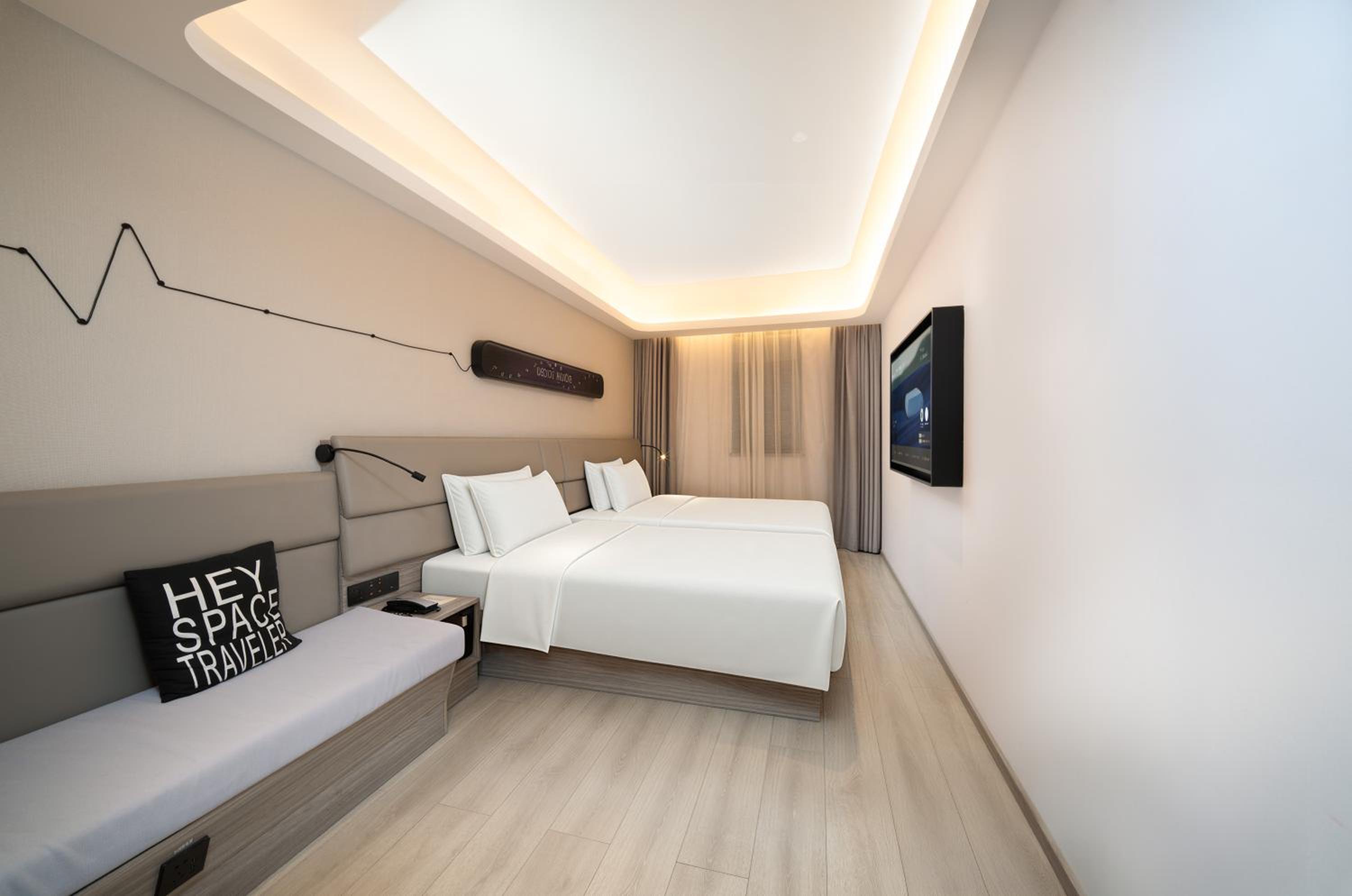 Standard Family Room