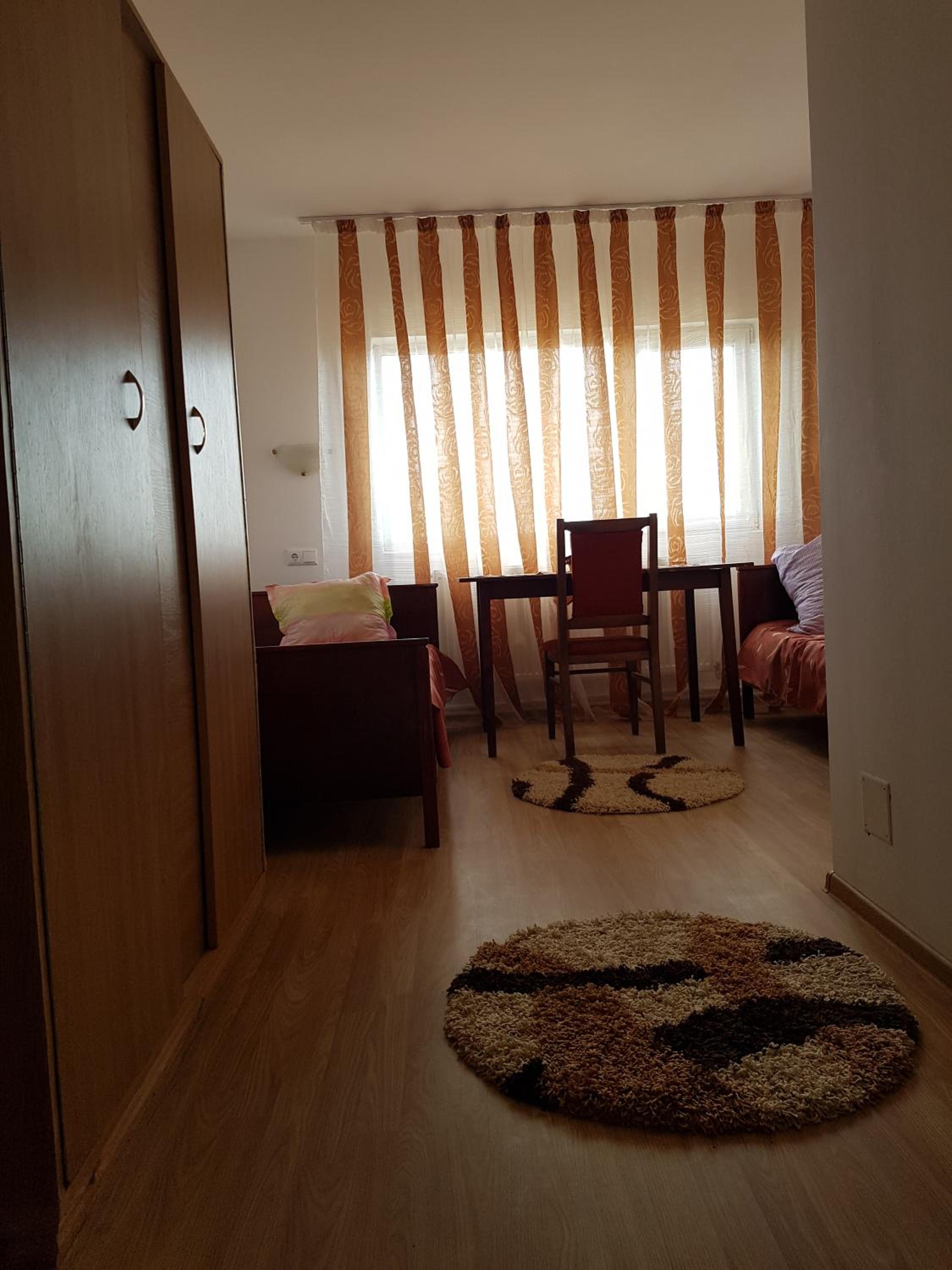 Twin Room with Private Bathroom photo 3