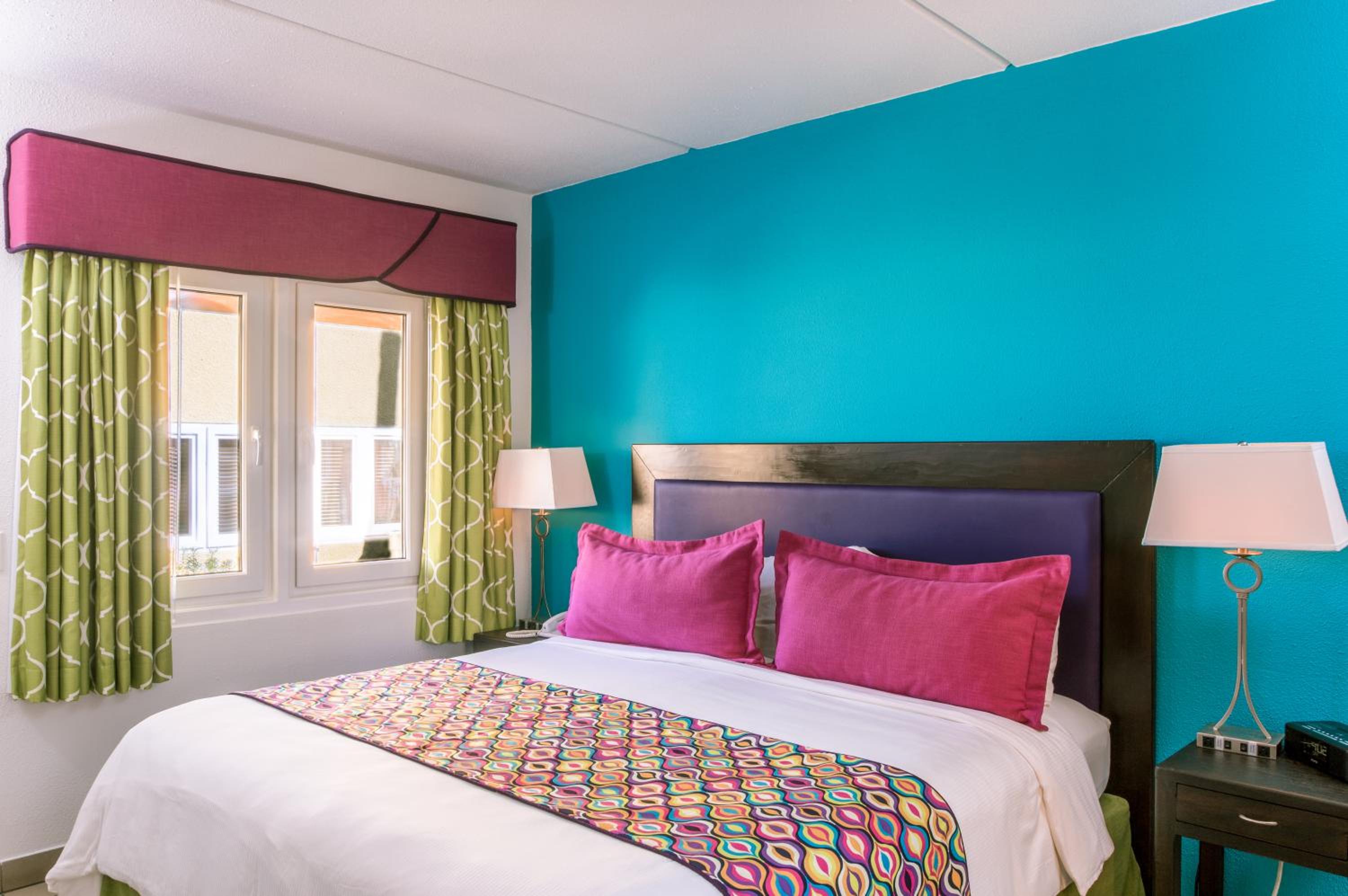 Quadruple Room - Photo 1