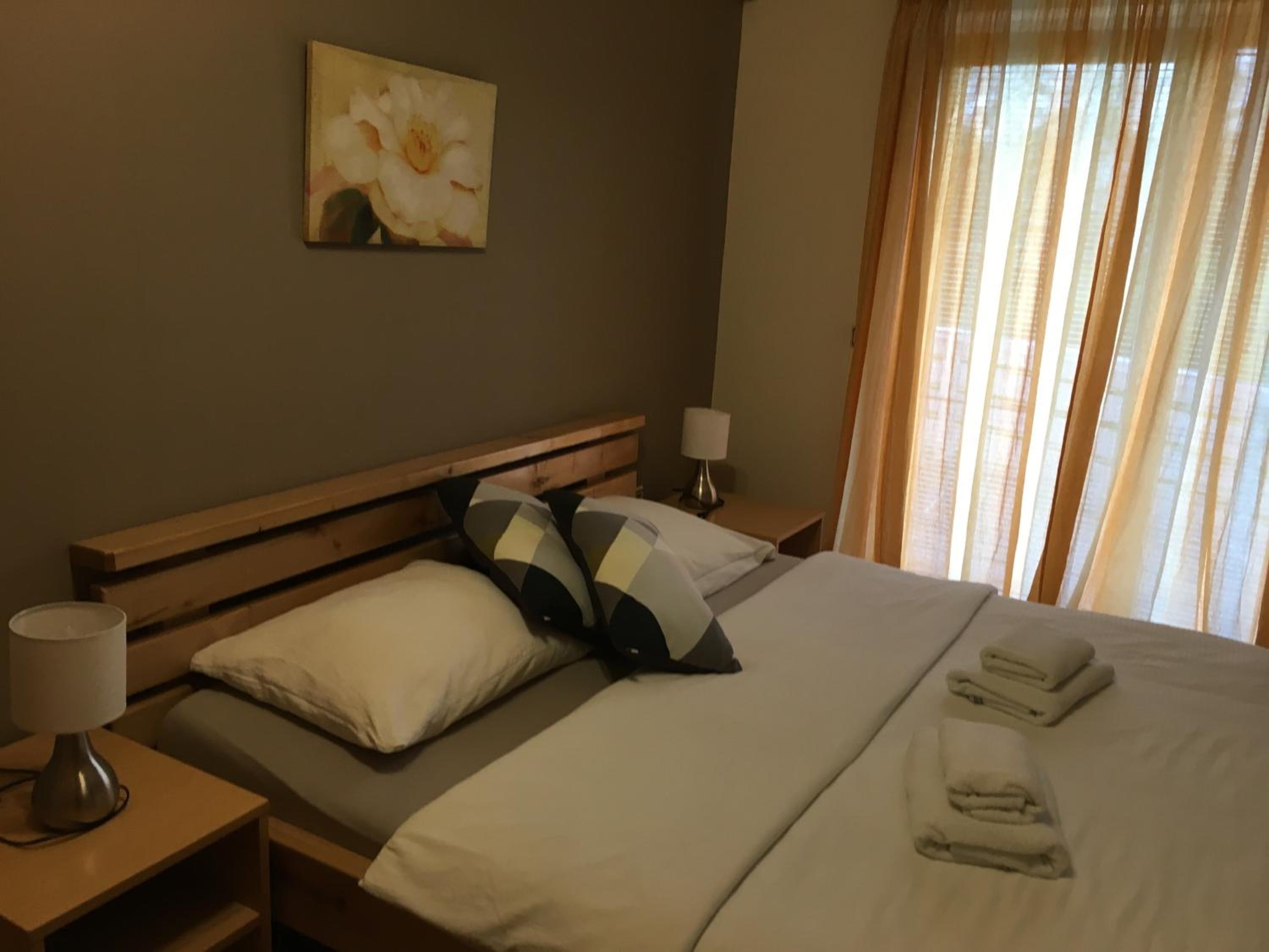 Double Room - Photo 28