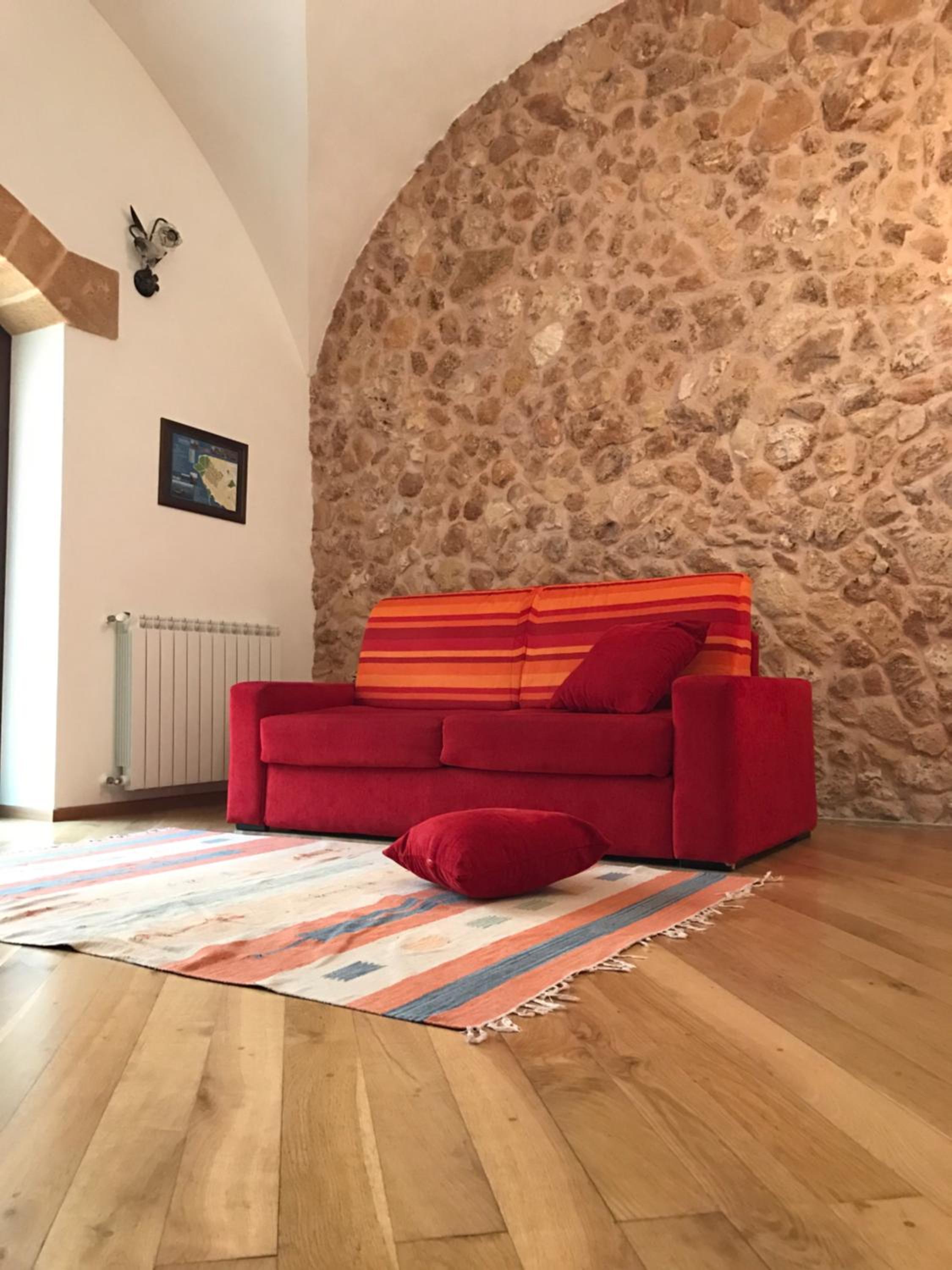 One-Bedroom Apartment (6 Adults)