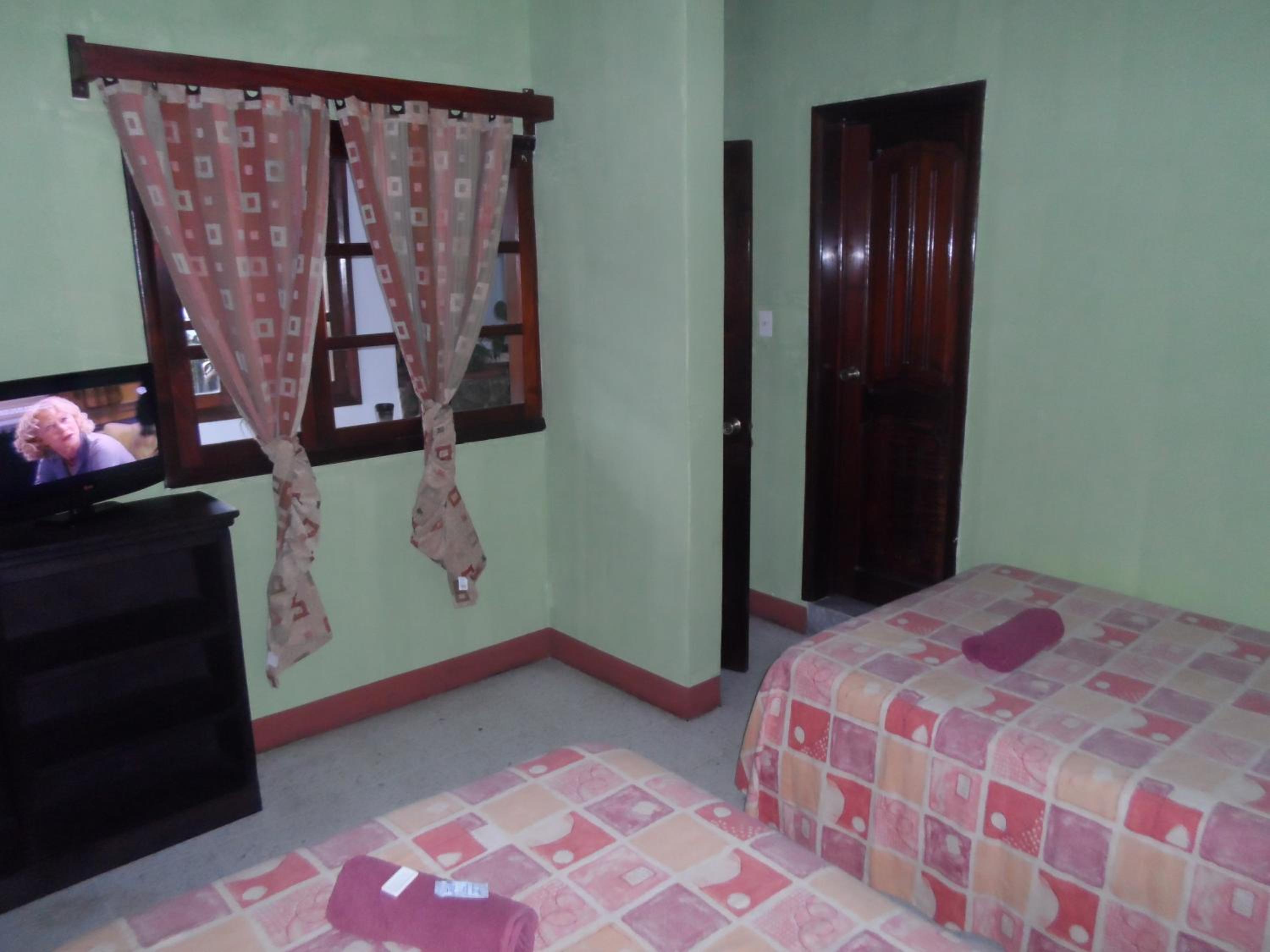 Twin Room with Shared Bathroom photo 2