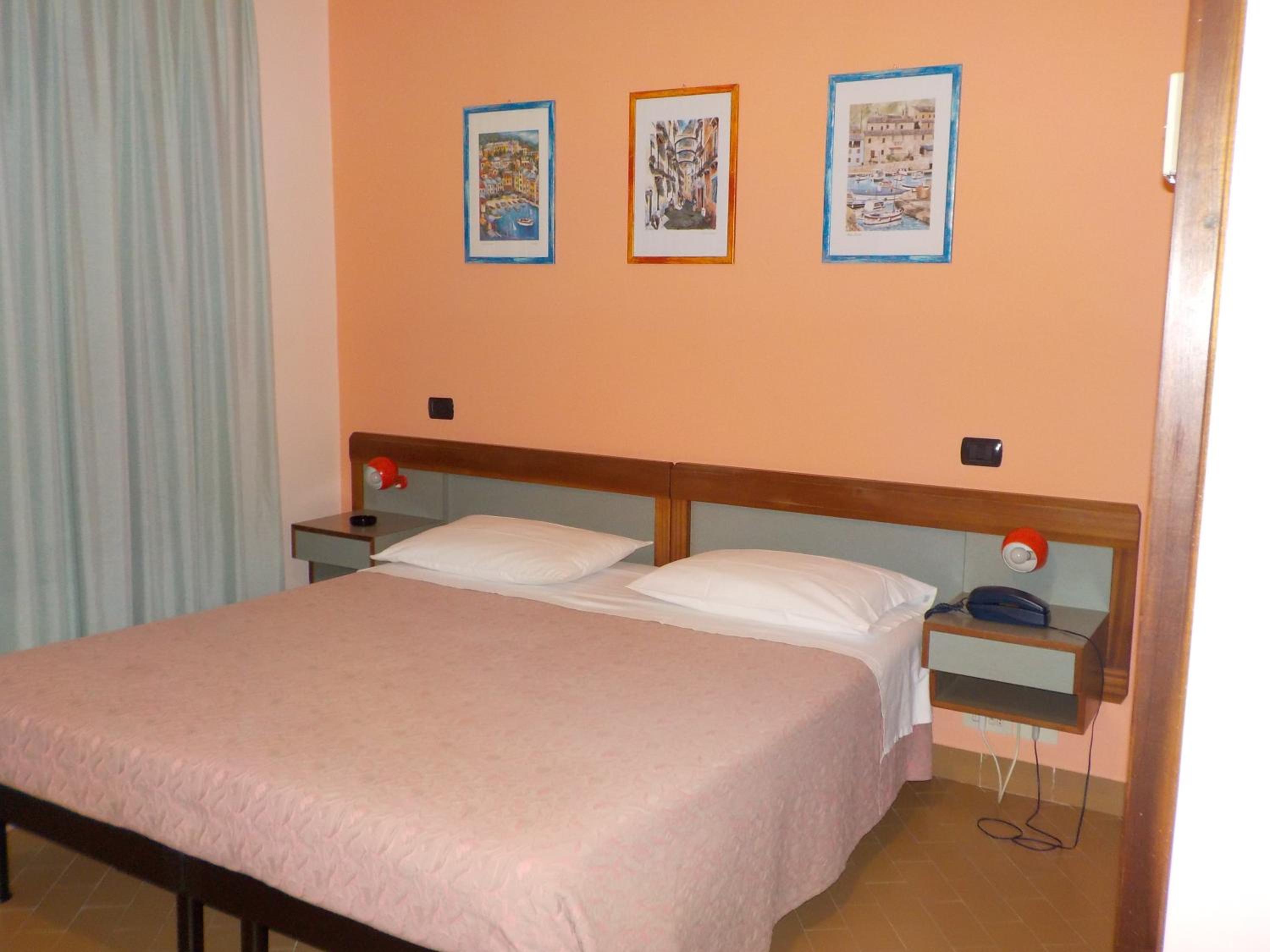 Double Room with Balcony - Photo 1