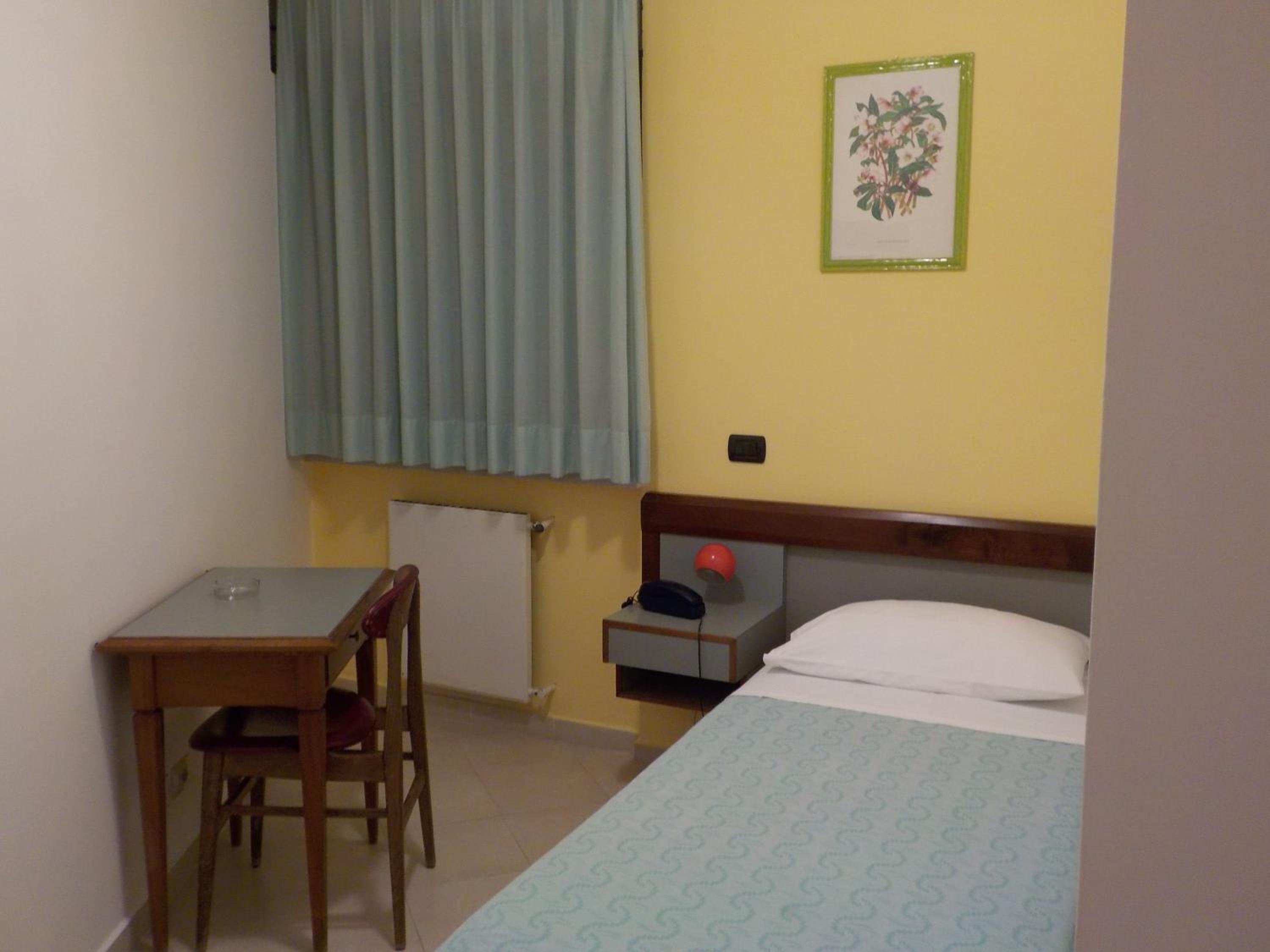 Single Room photo 1