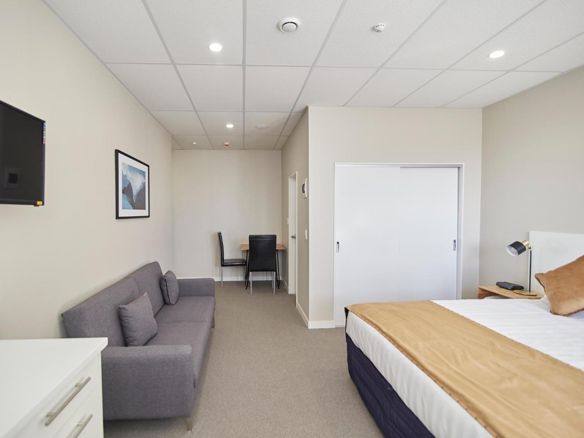 Deluxe Family Suite