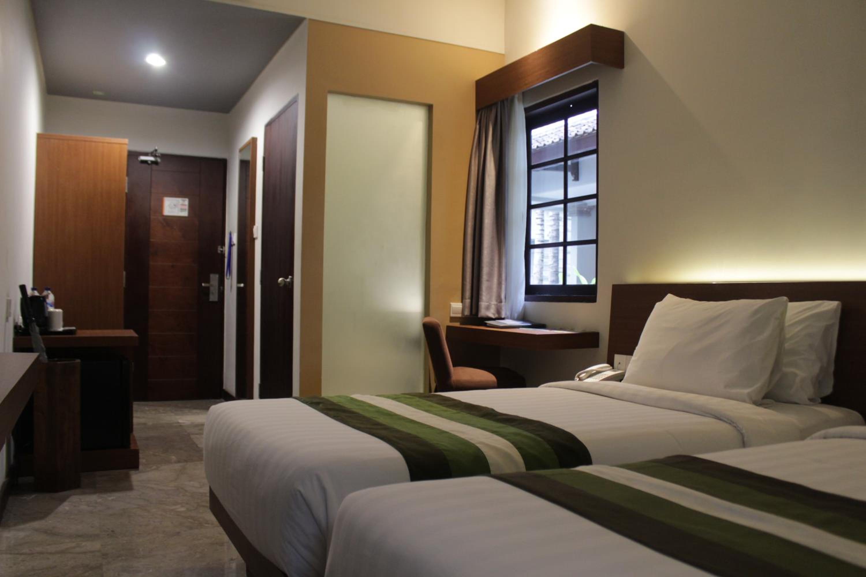 Superior Double Or Twin Room - Photo 5