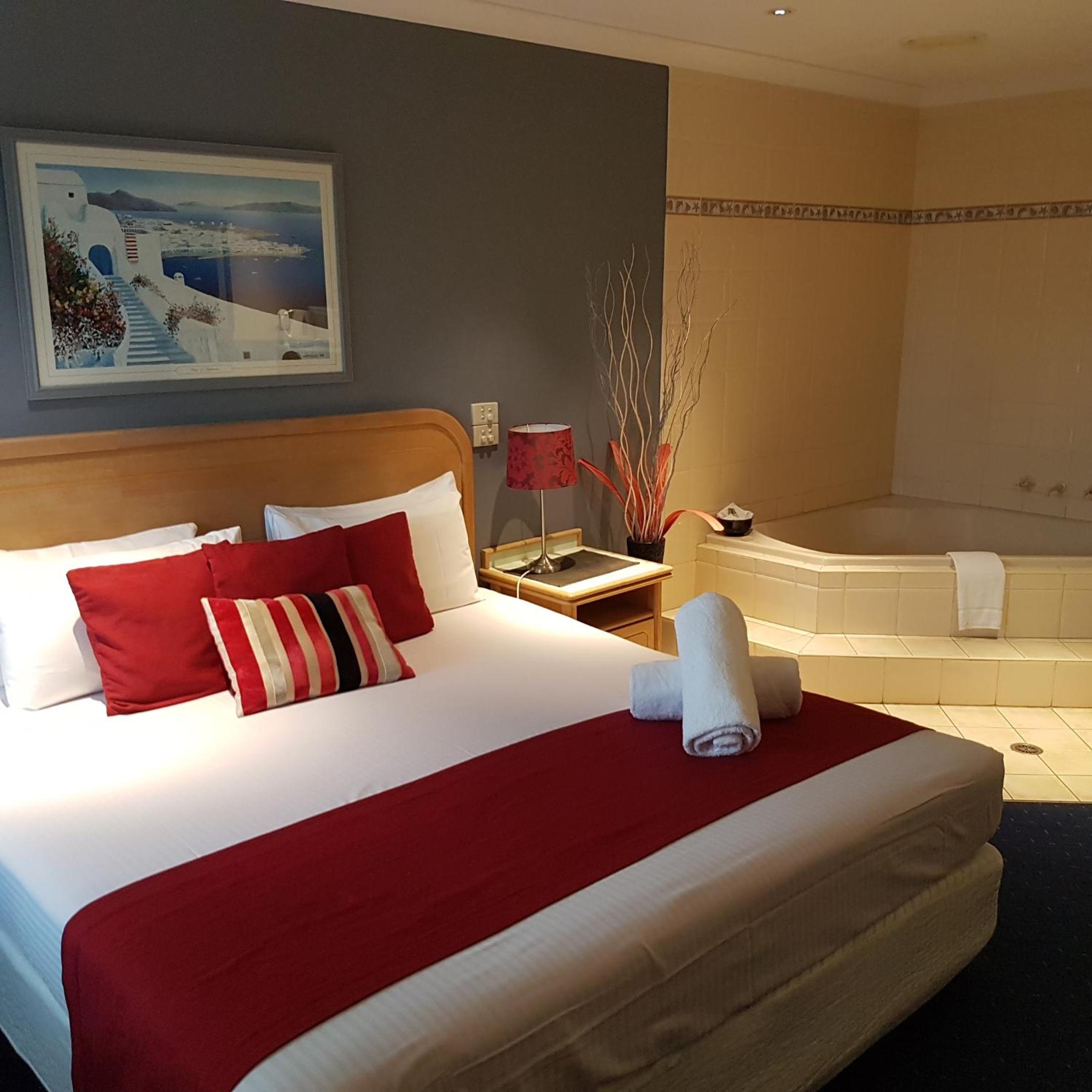King Room with Spa Bath - Photo 1