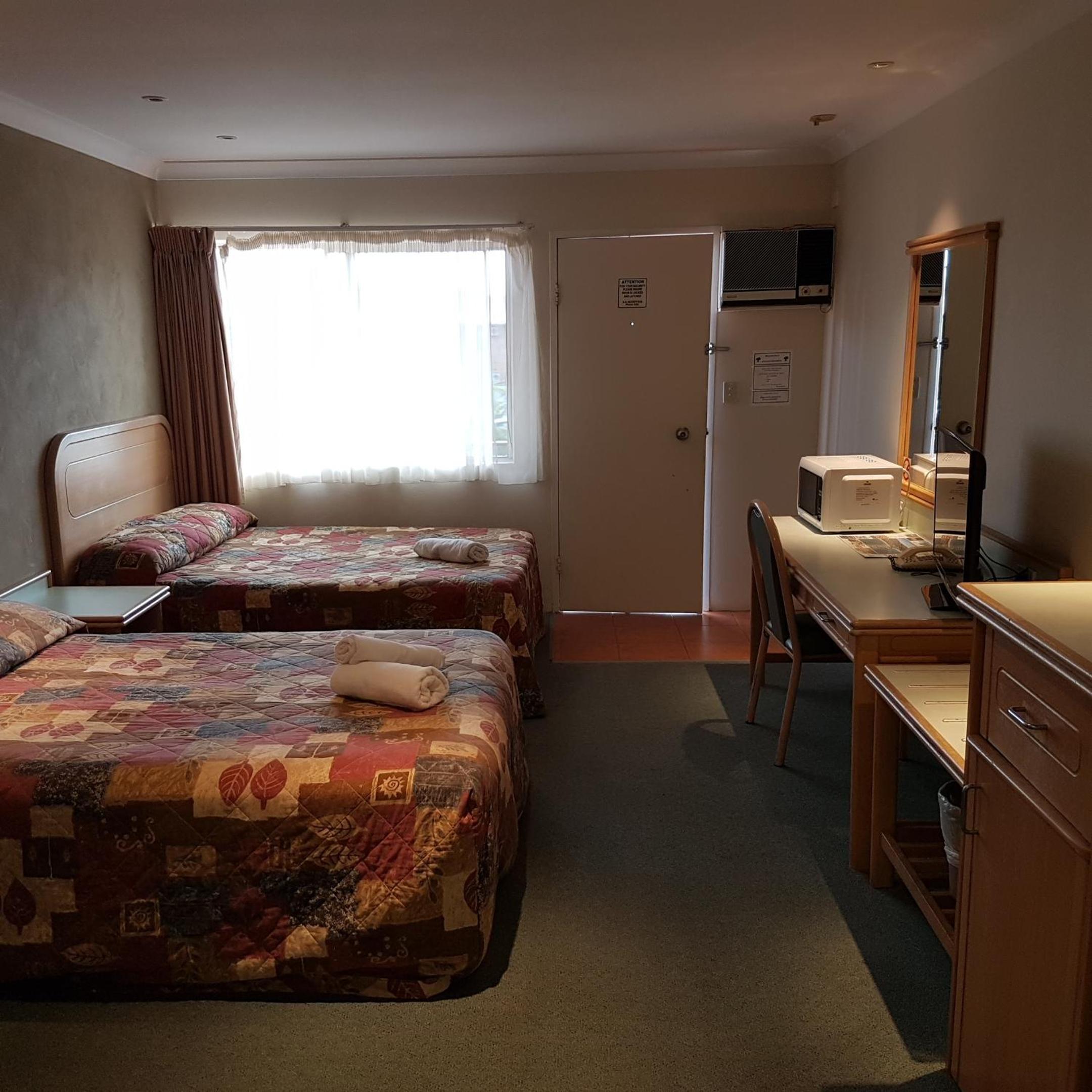 Deluxe Twin Room - Photo 2