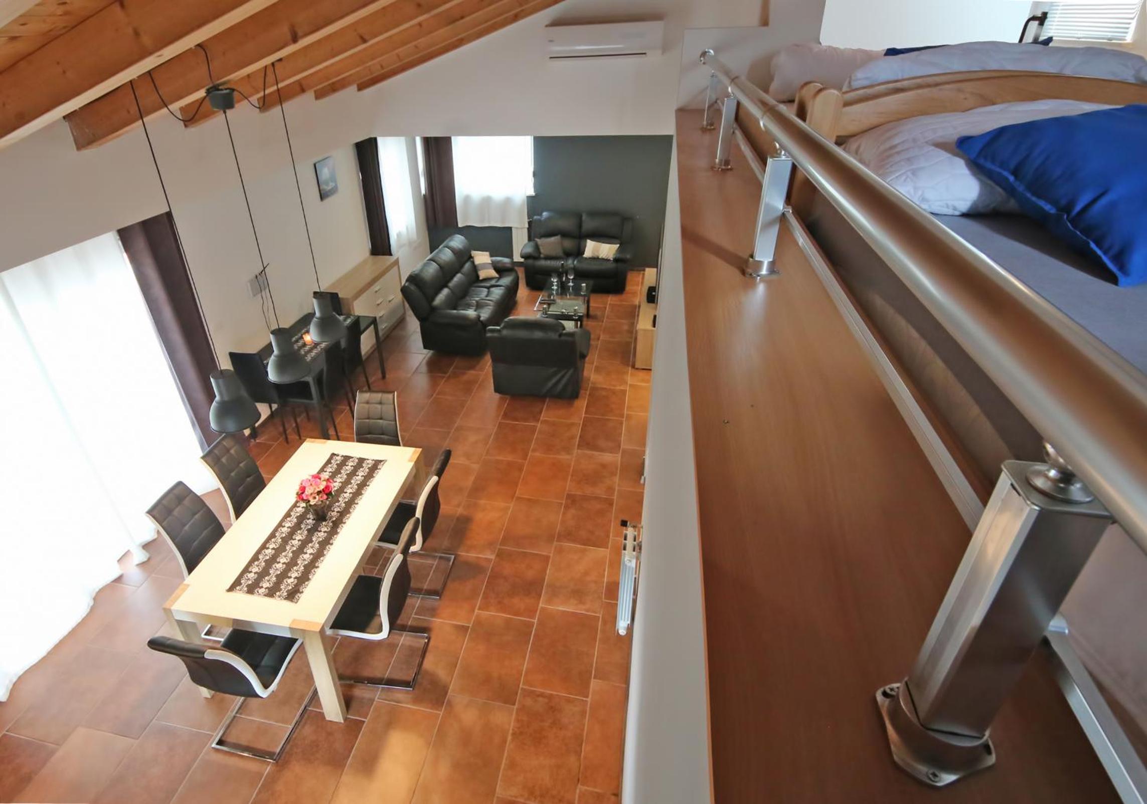 Apartment - Split Level
