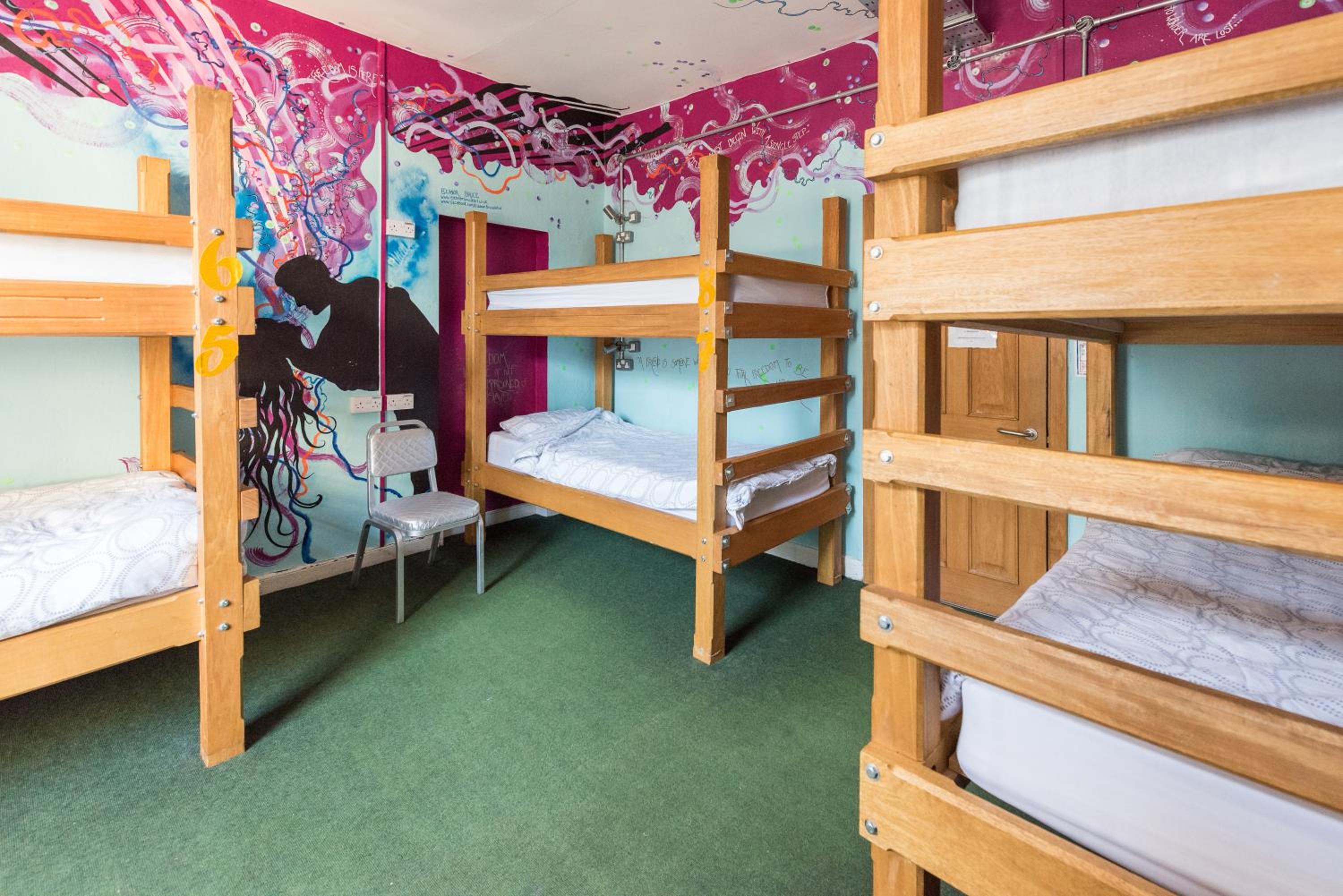 Bed in 8-Bed Mixed Dormitory Room sleeps 8 photo 2