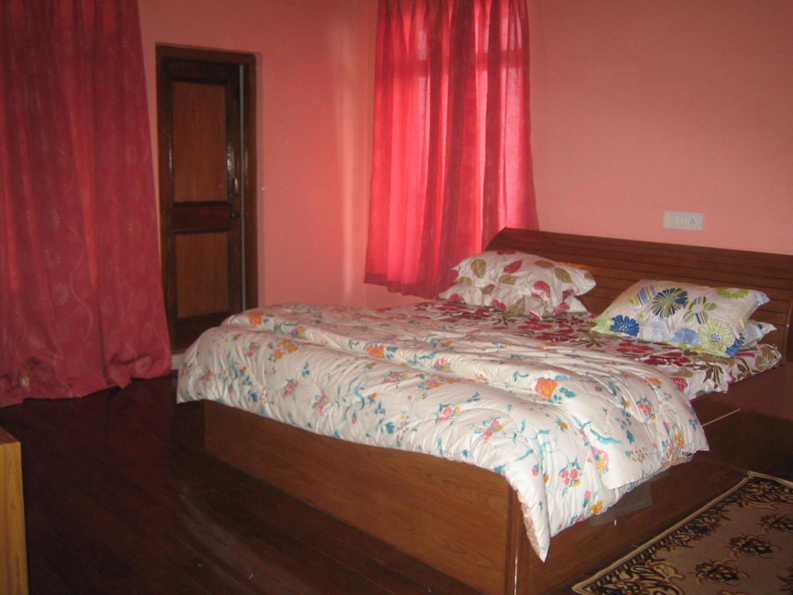 King Room with Mountain View photo 2