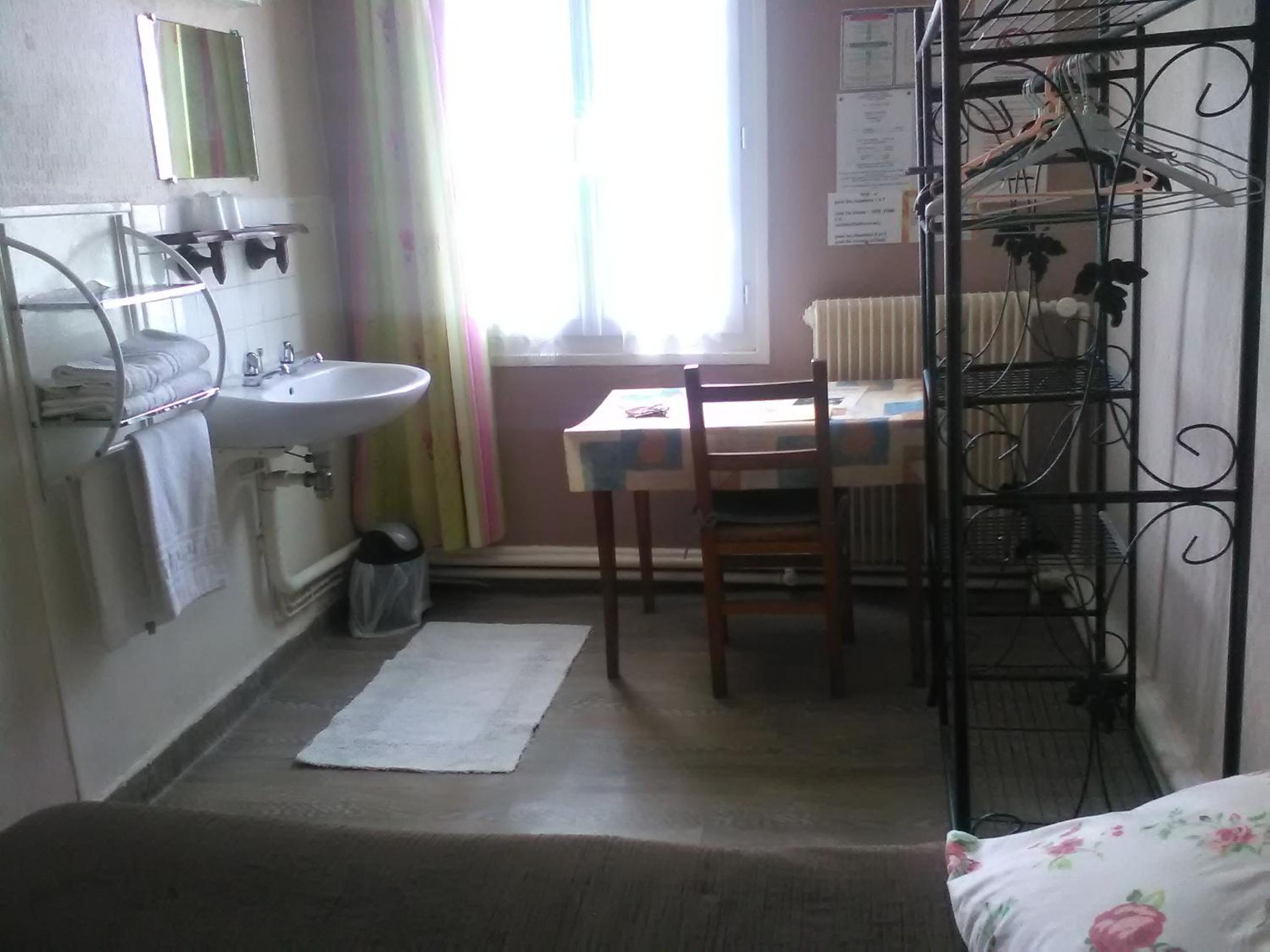 Double Room with Shared Bathroom photo 1