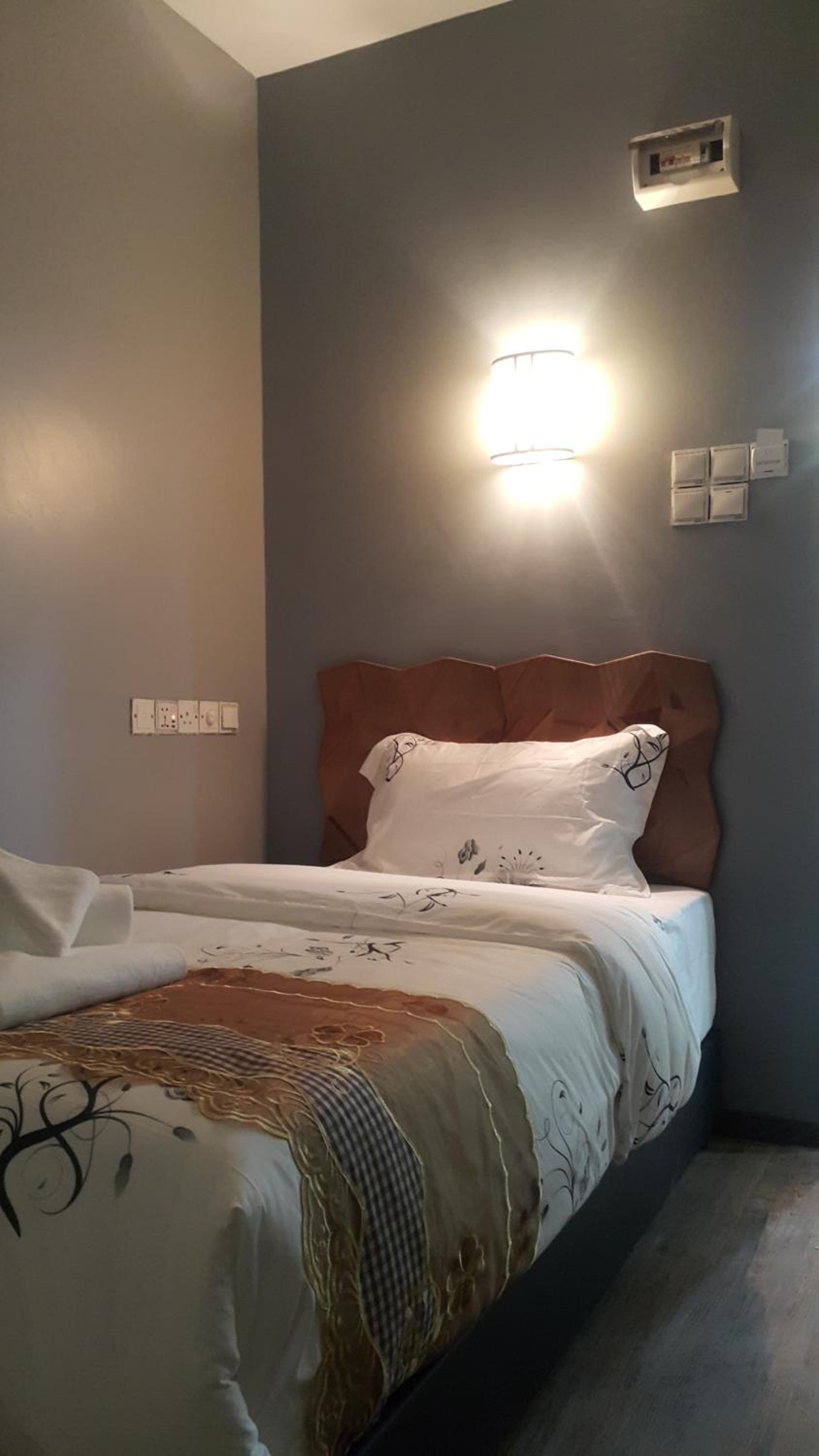Economy Single Room (No Window) photo 3