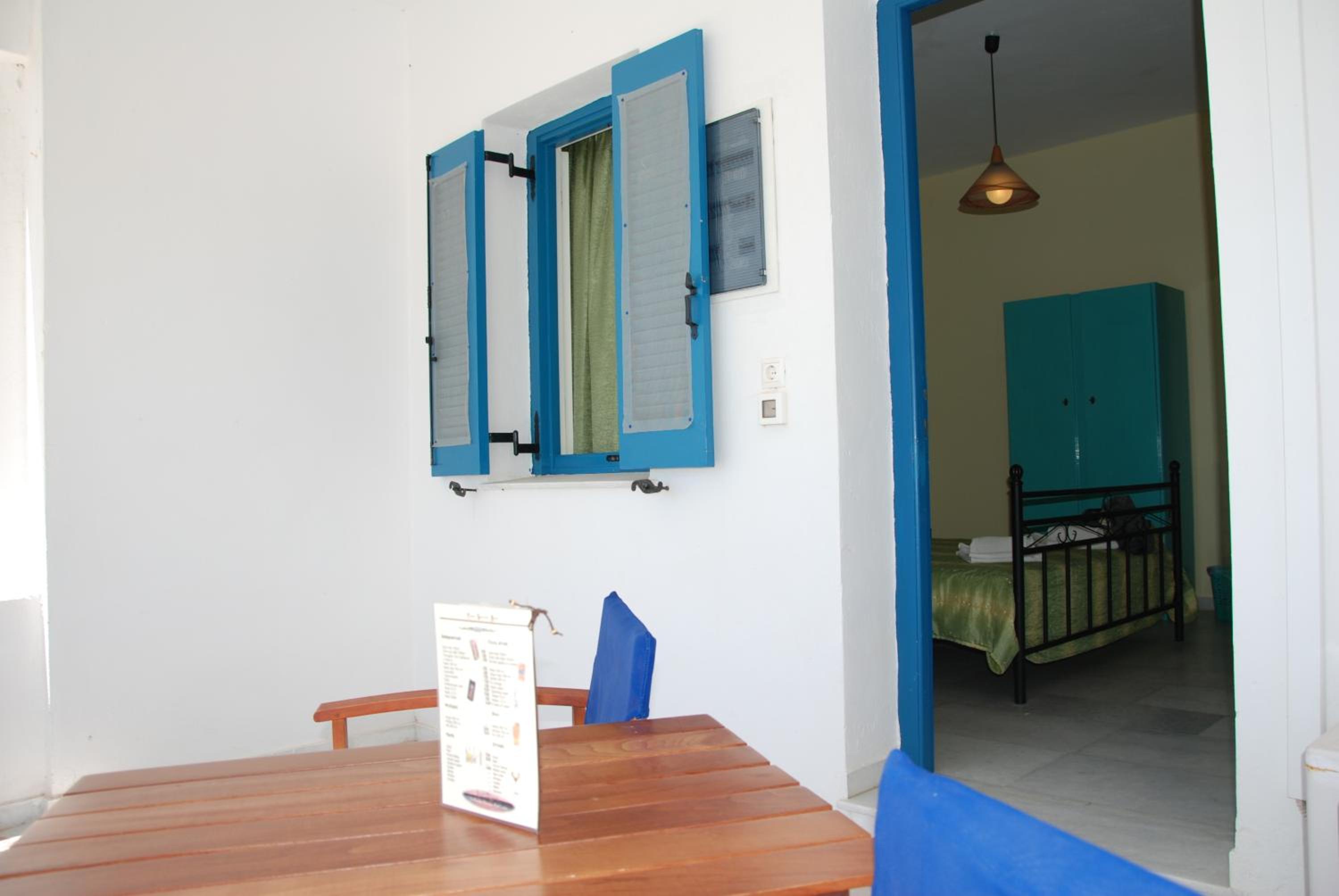 Triple Room with Sea View - Photo 16