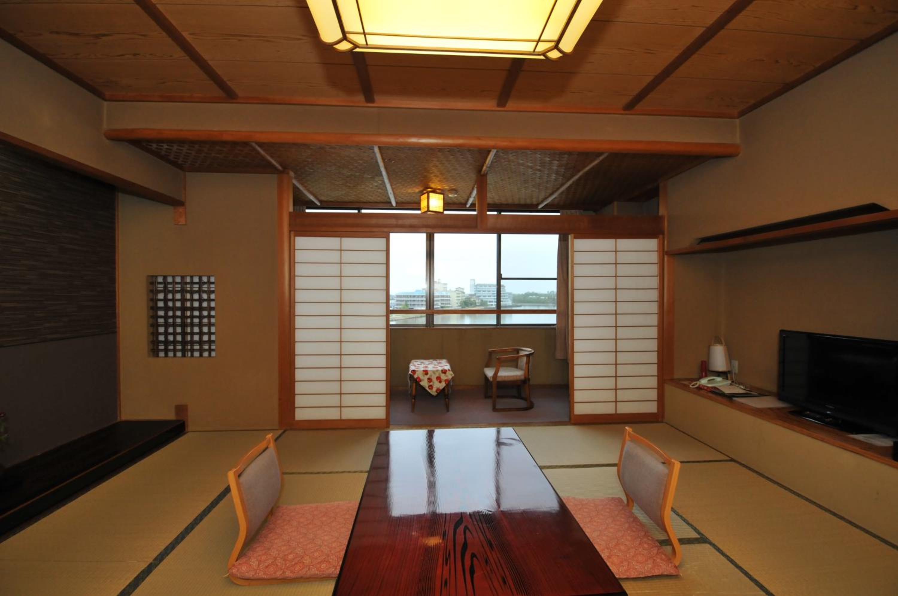 Standard Japanese-Style Room - Non-Smoking - Photo 7