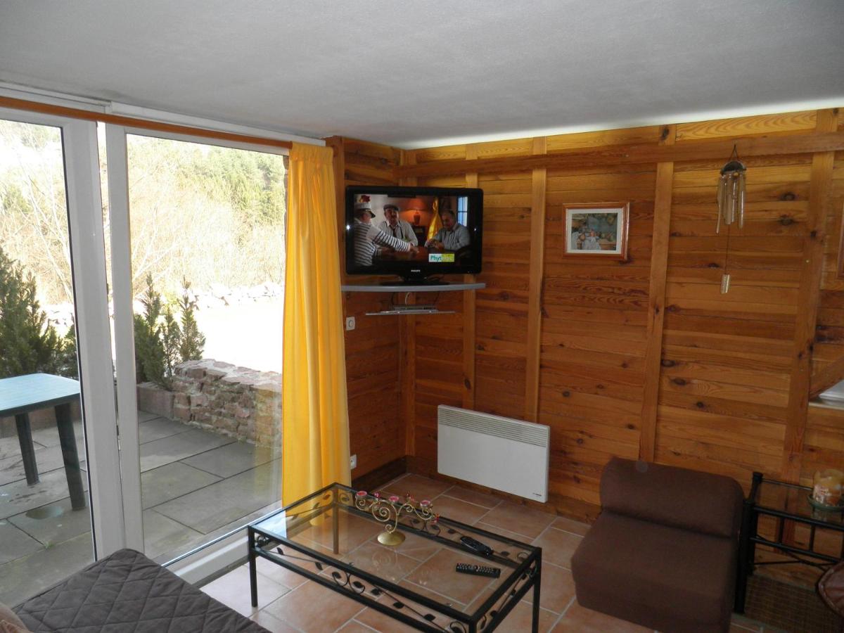 Two-Bedroom House photo 3