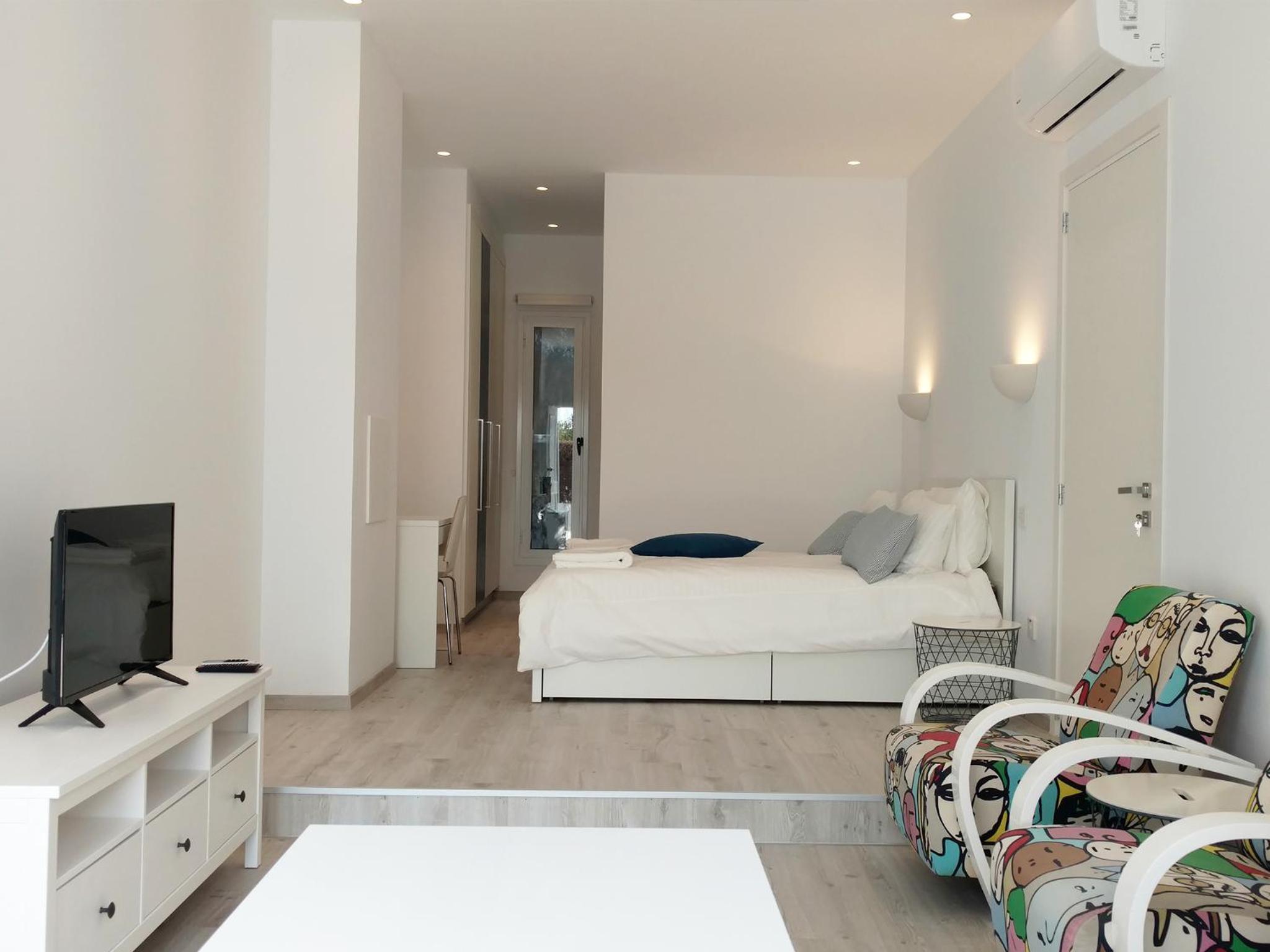 Studio Apartment photo 1