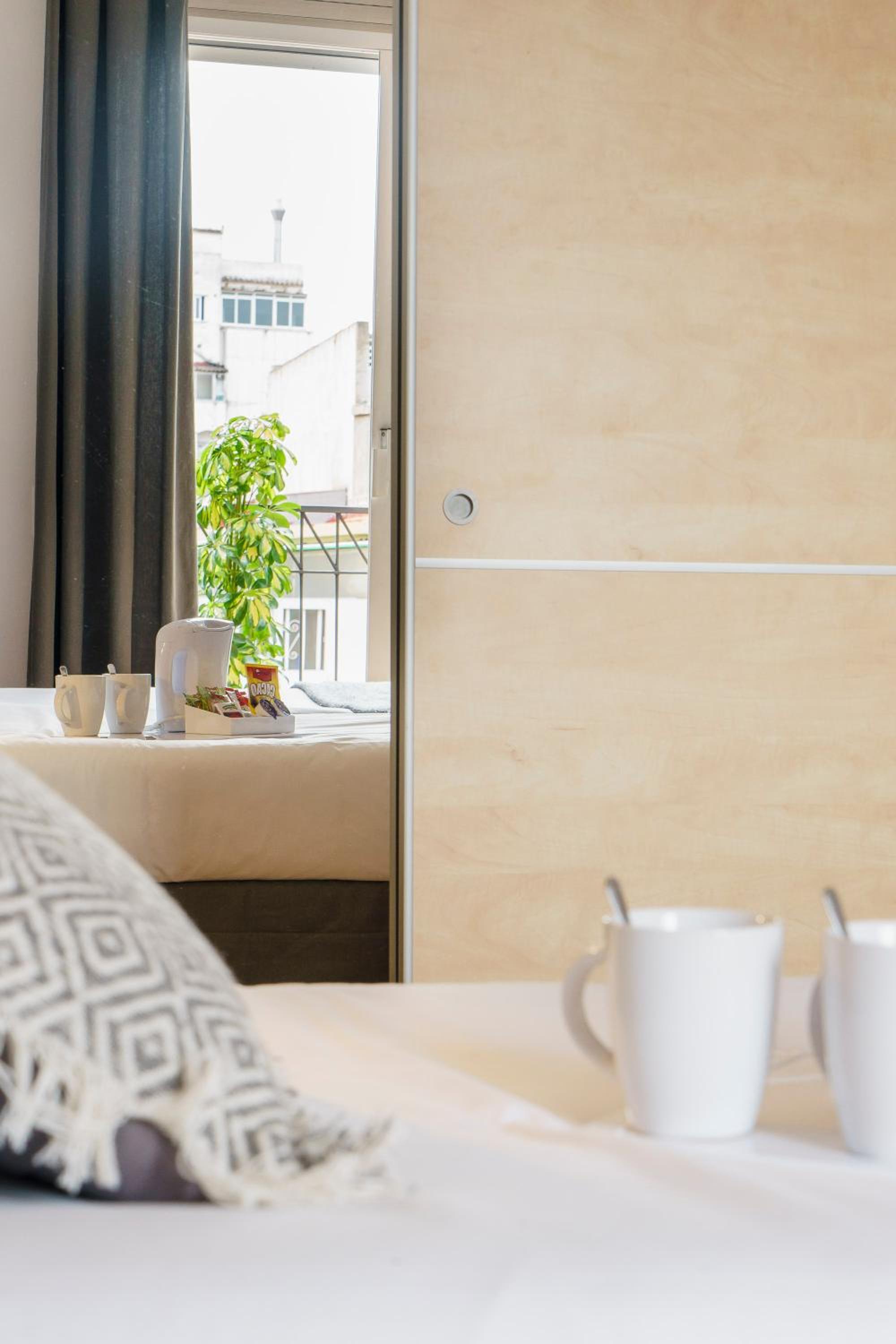 Twin Room with Balcony photo 2