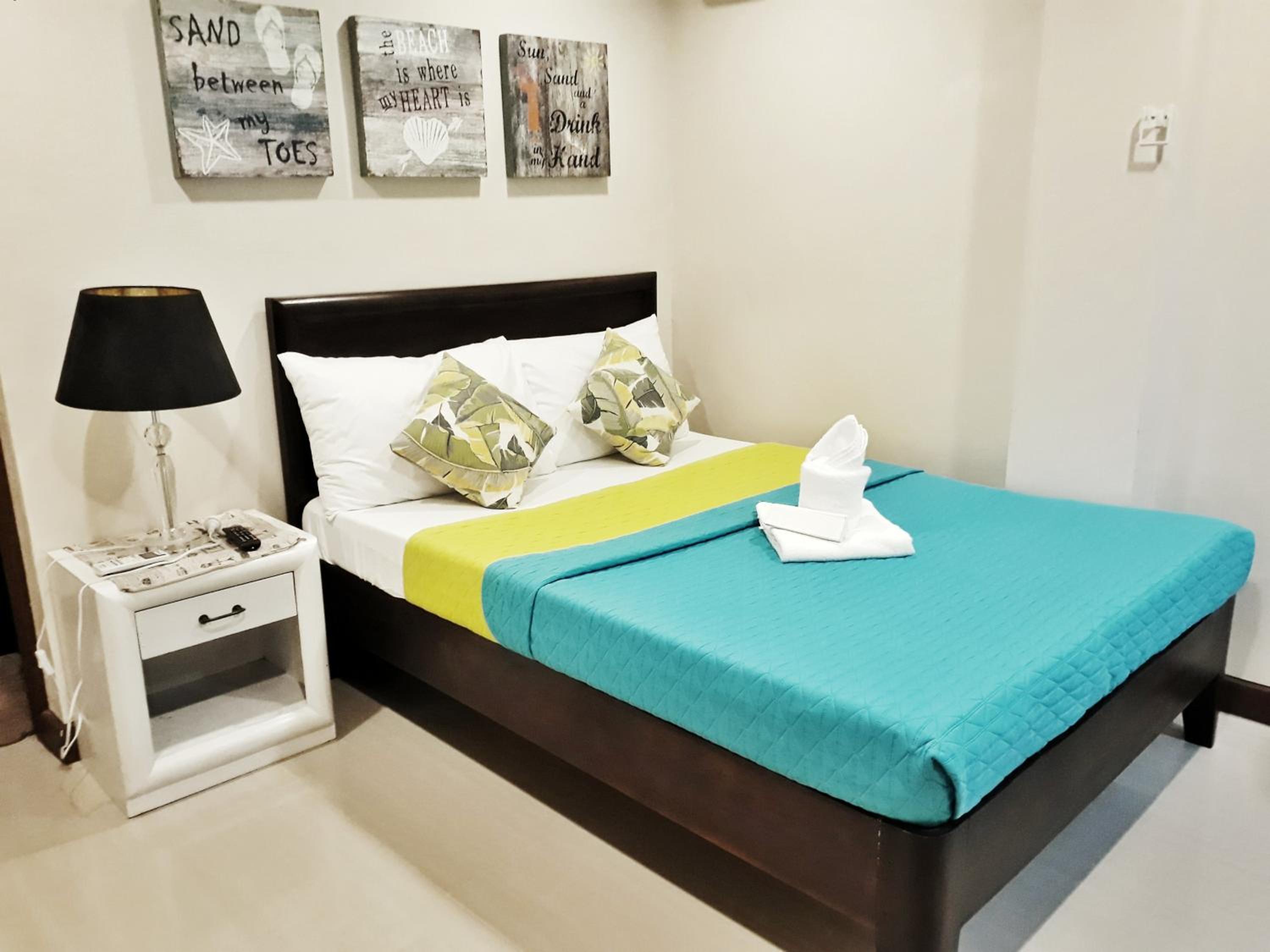Standard Double Room - Photo 8
