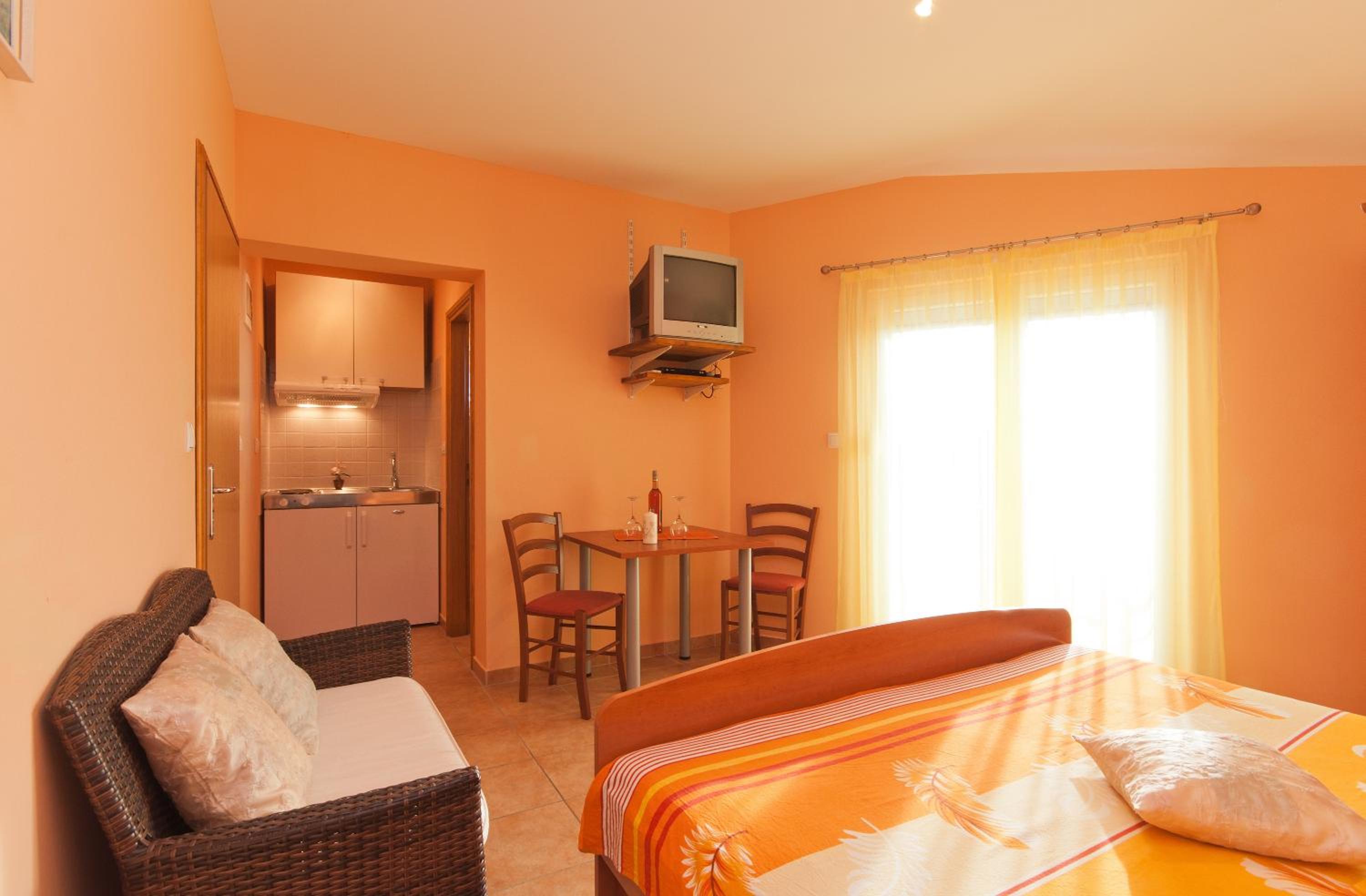 Studio with Balcony and Sea View photo 1