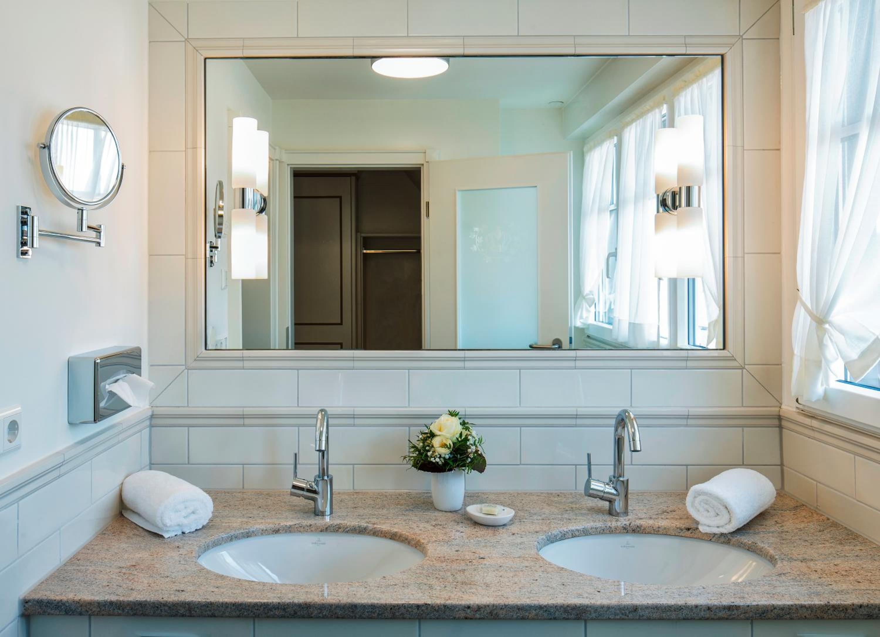 Junior Suite (2 Adults) photo 2