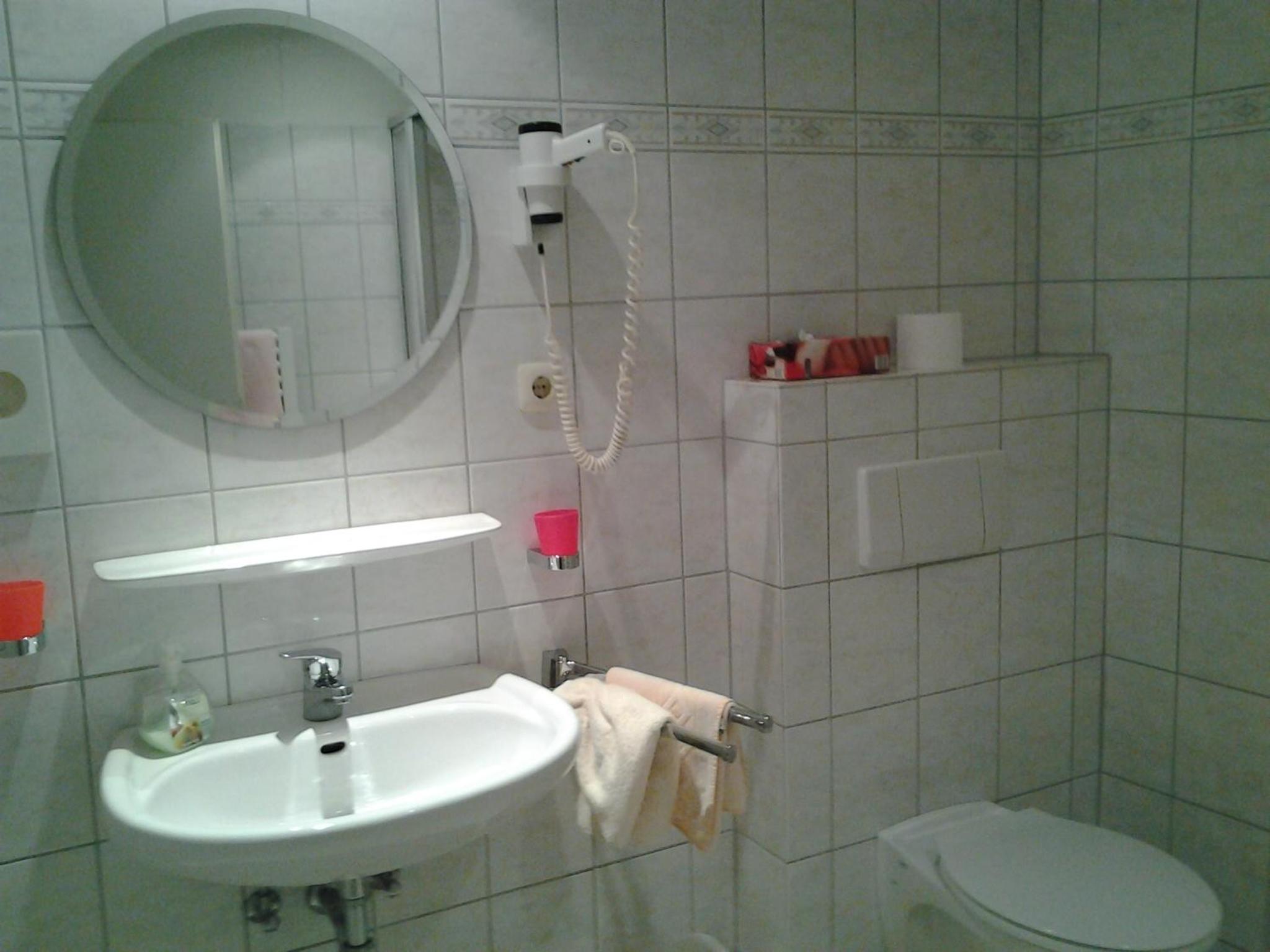 Single Room photo 2